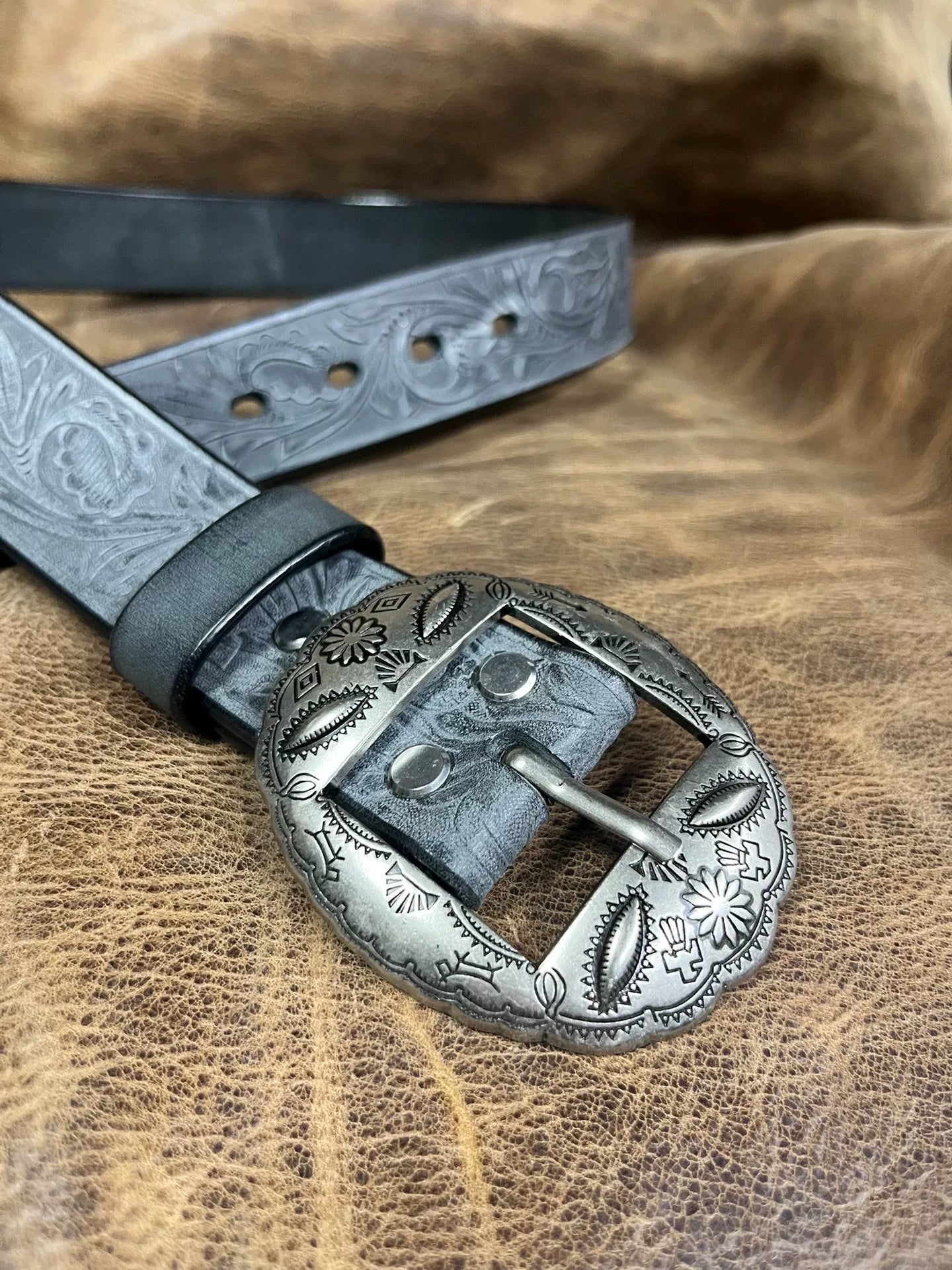 Customized Italian horse rein carving handmade belt