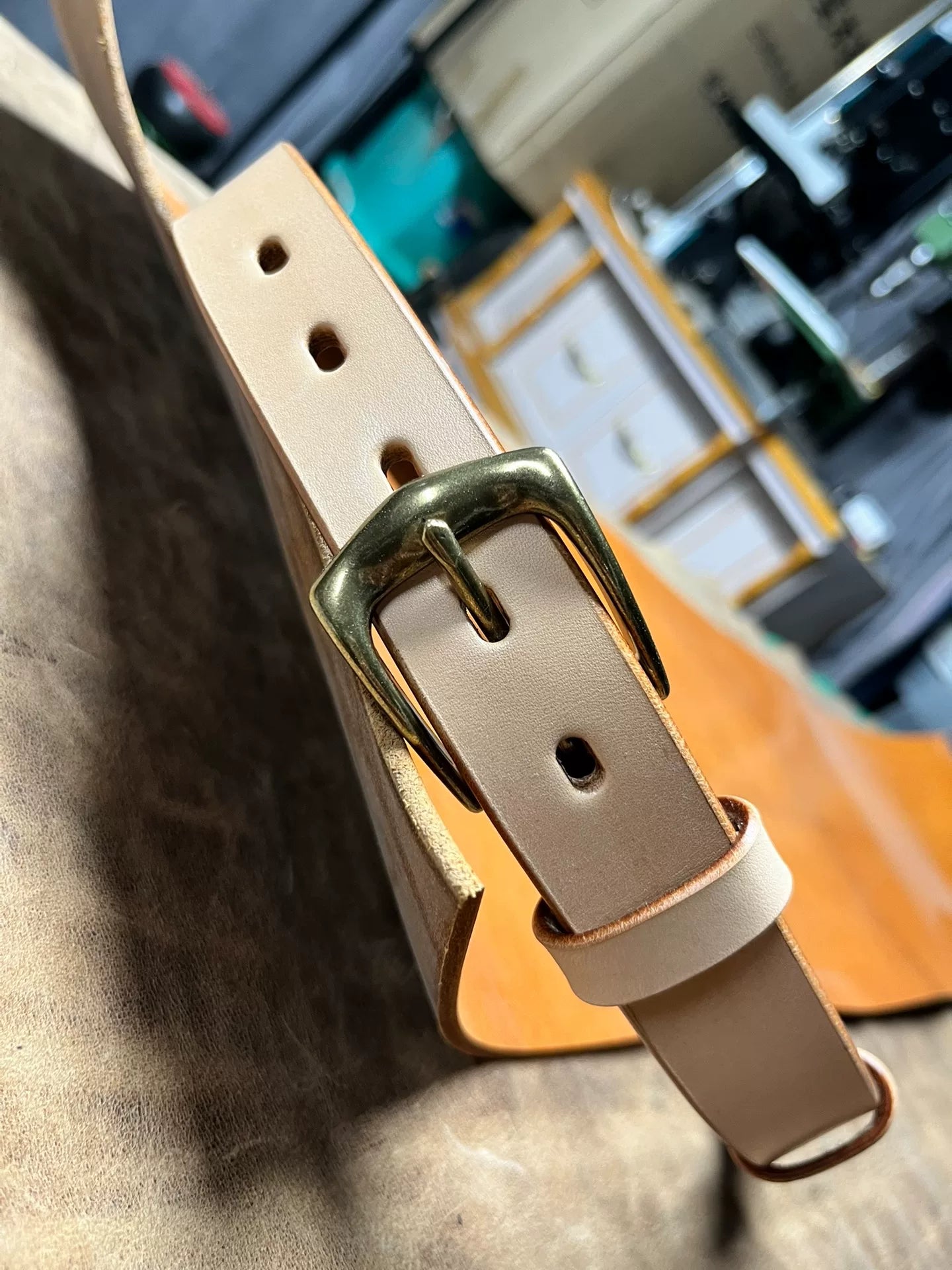 Handmade leather belt with original color body and brass buckle