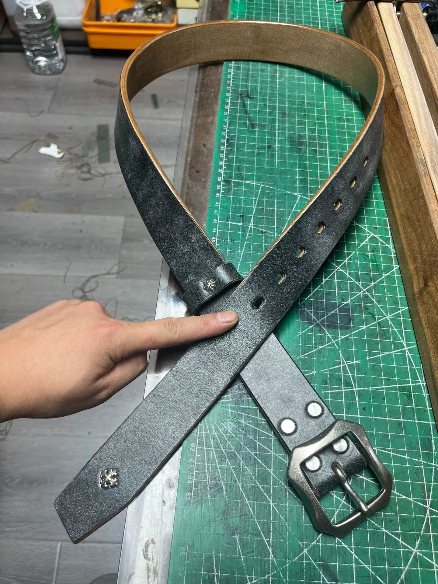 5.5mm thick black JF bridle. Full grain jf horse rein leather first…
