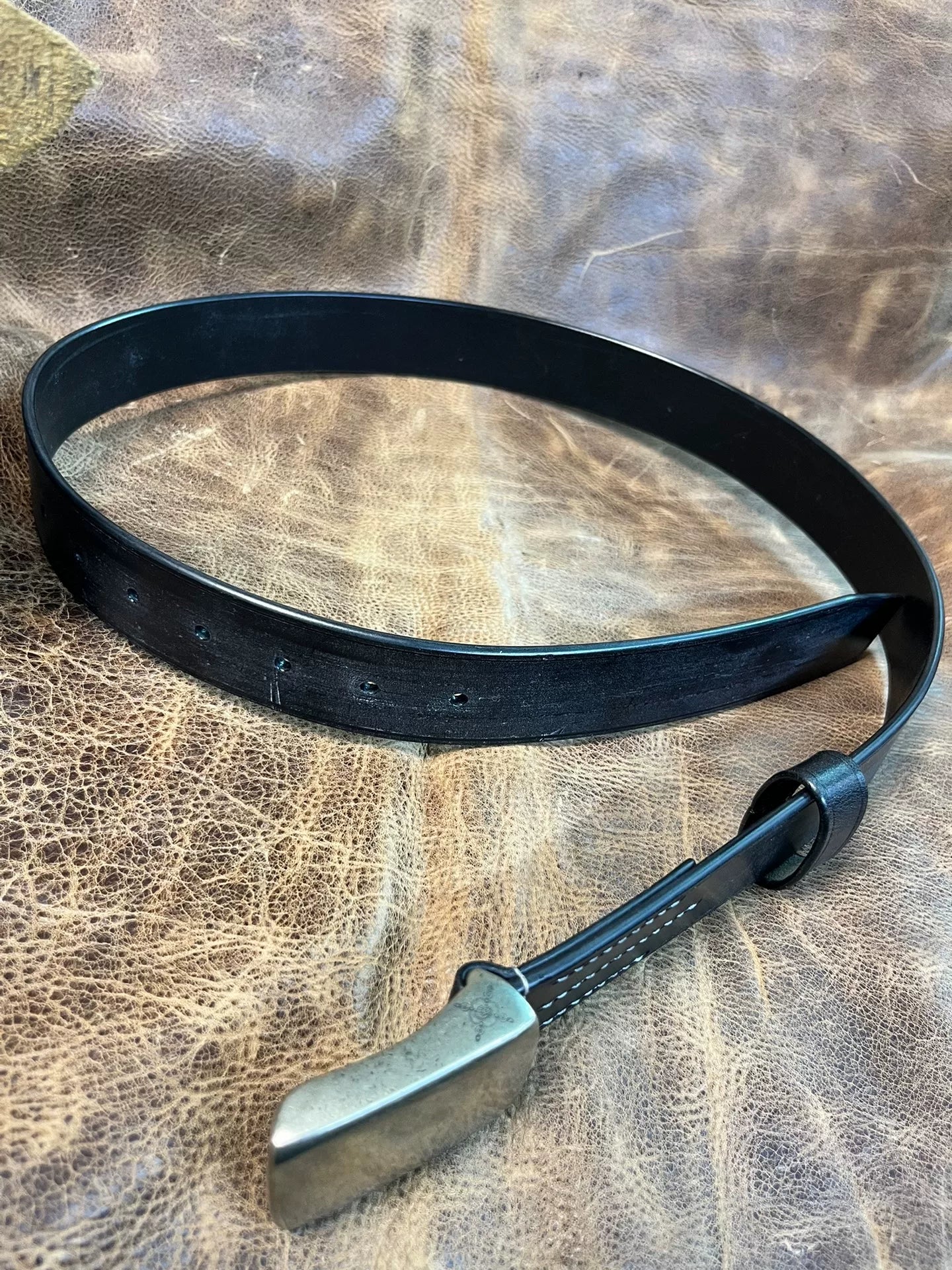 TWS Bridle Leather with Japanese Vintage White-Bronze Square Buckle