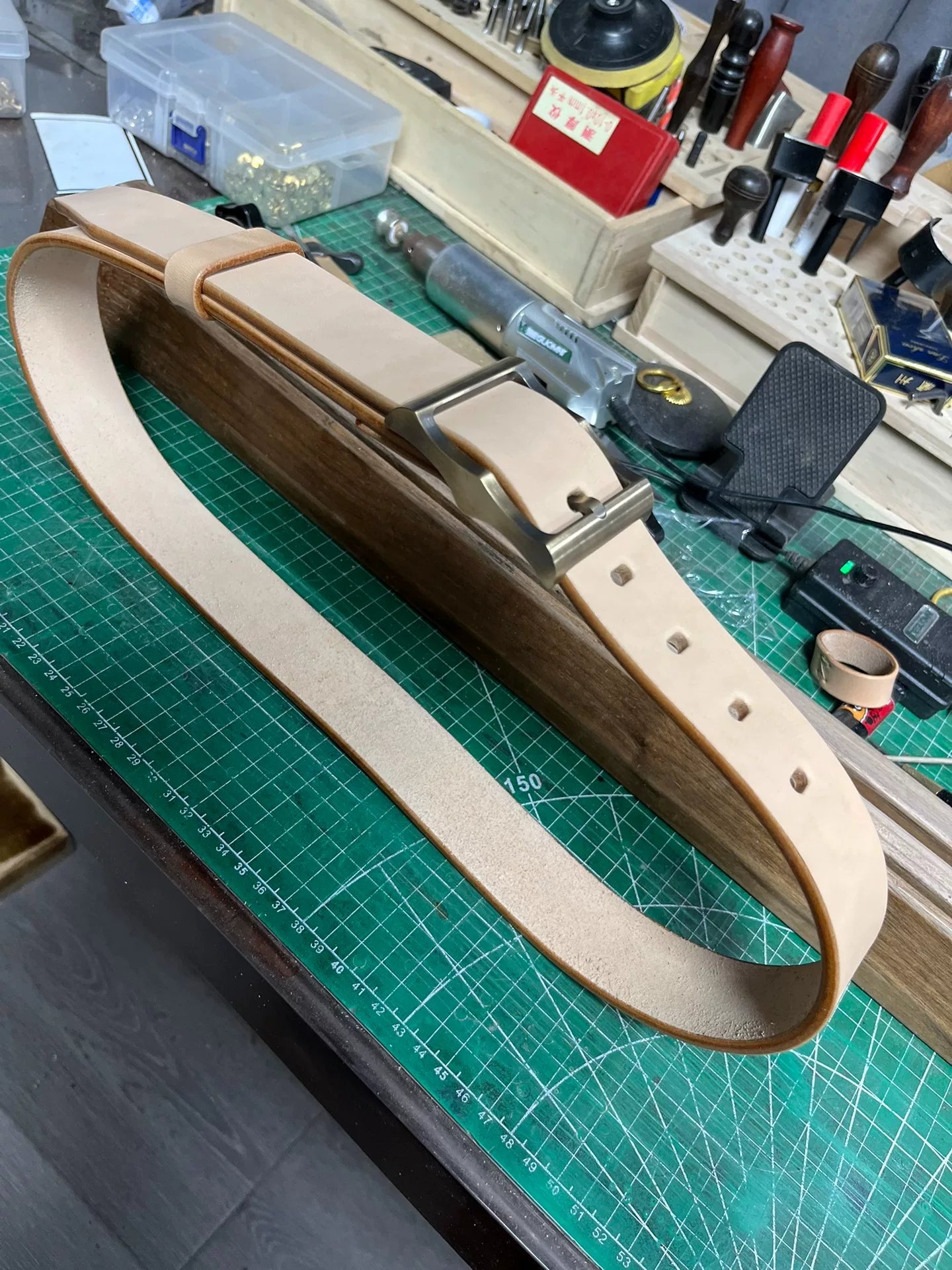 Premium Muchen Batman Belt Buckle — CNC Brass Craftsmanship