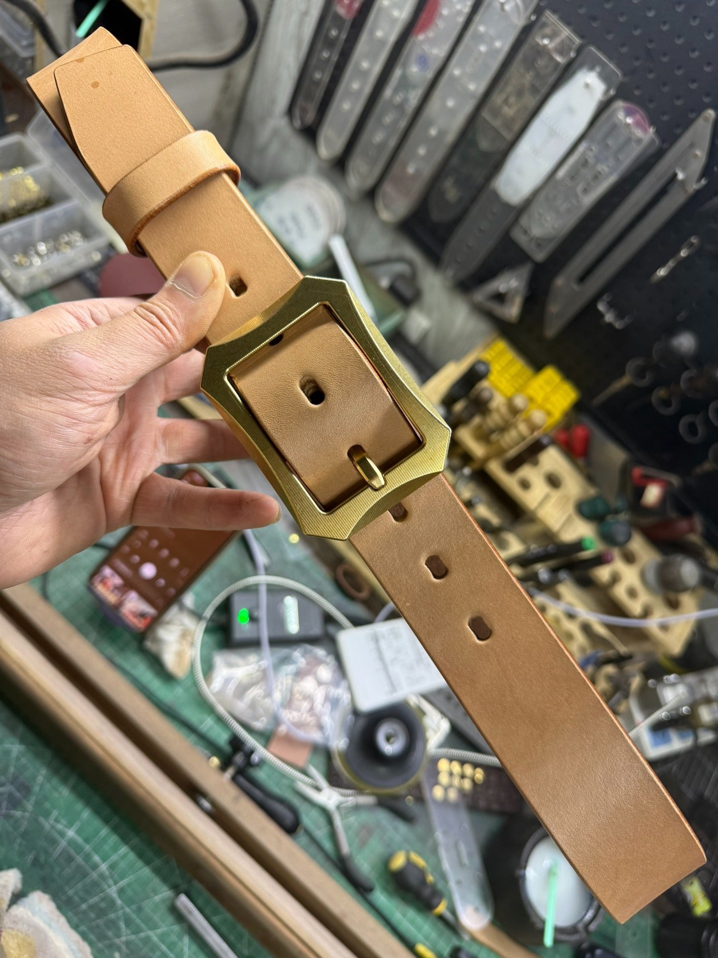 5mm Saddle Leather with Solid Brass Octagonal Line-Cut Buckle