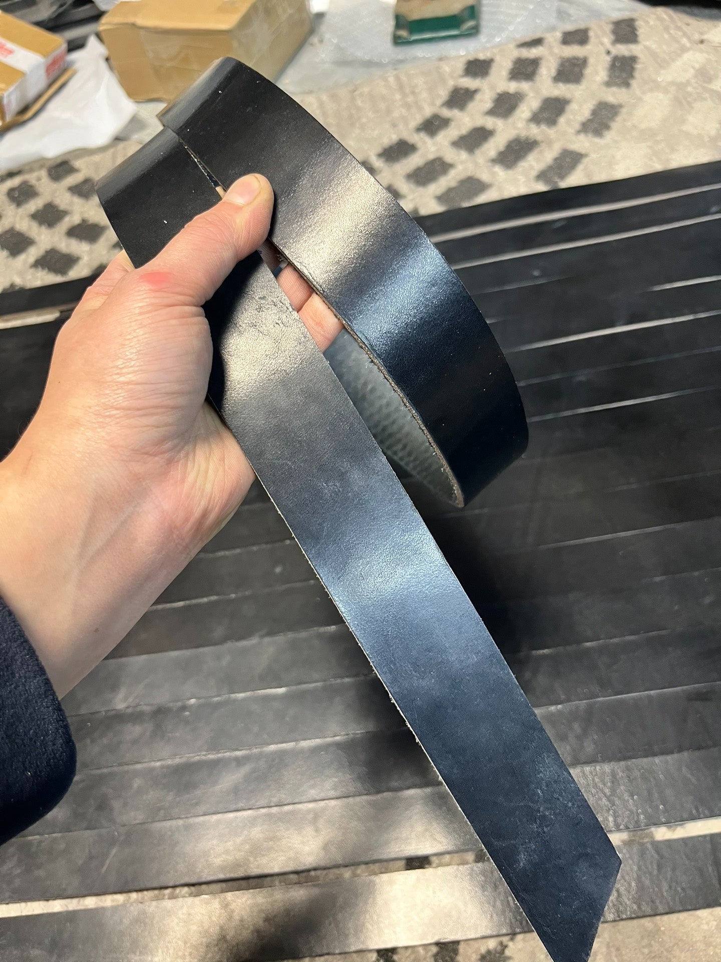 Japanese Tochigi black arrives with a thickness of 5.5 to 6.5 inche…