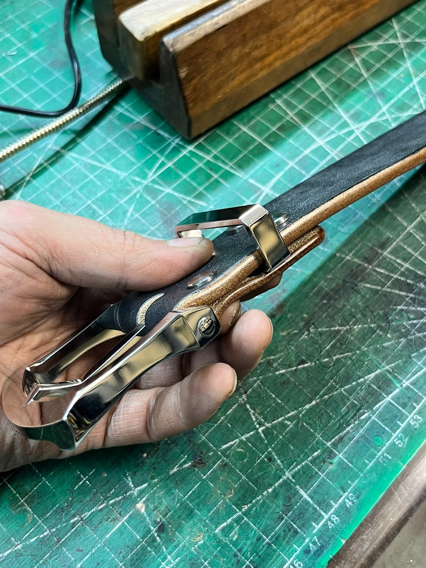 Muchen belt buckle meson