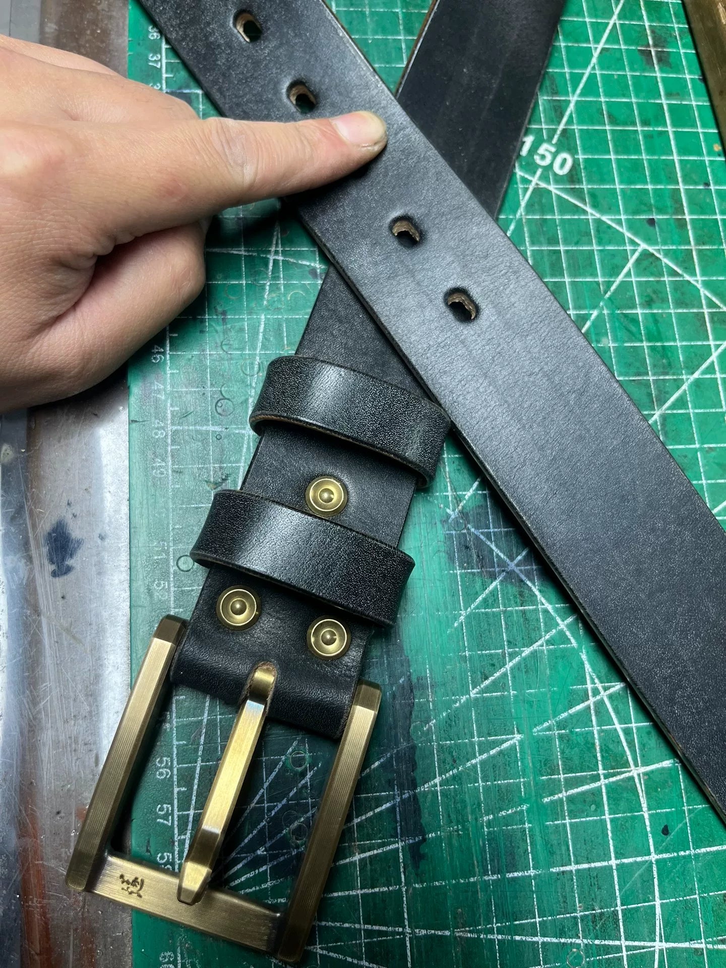 5.5mm thick black JF bridle. Full grain jf horse rein leather first…