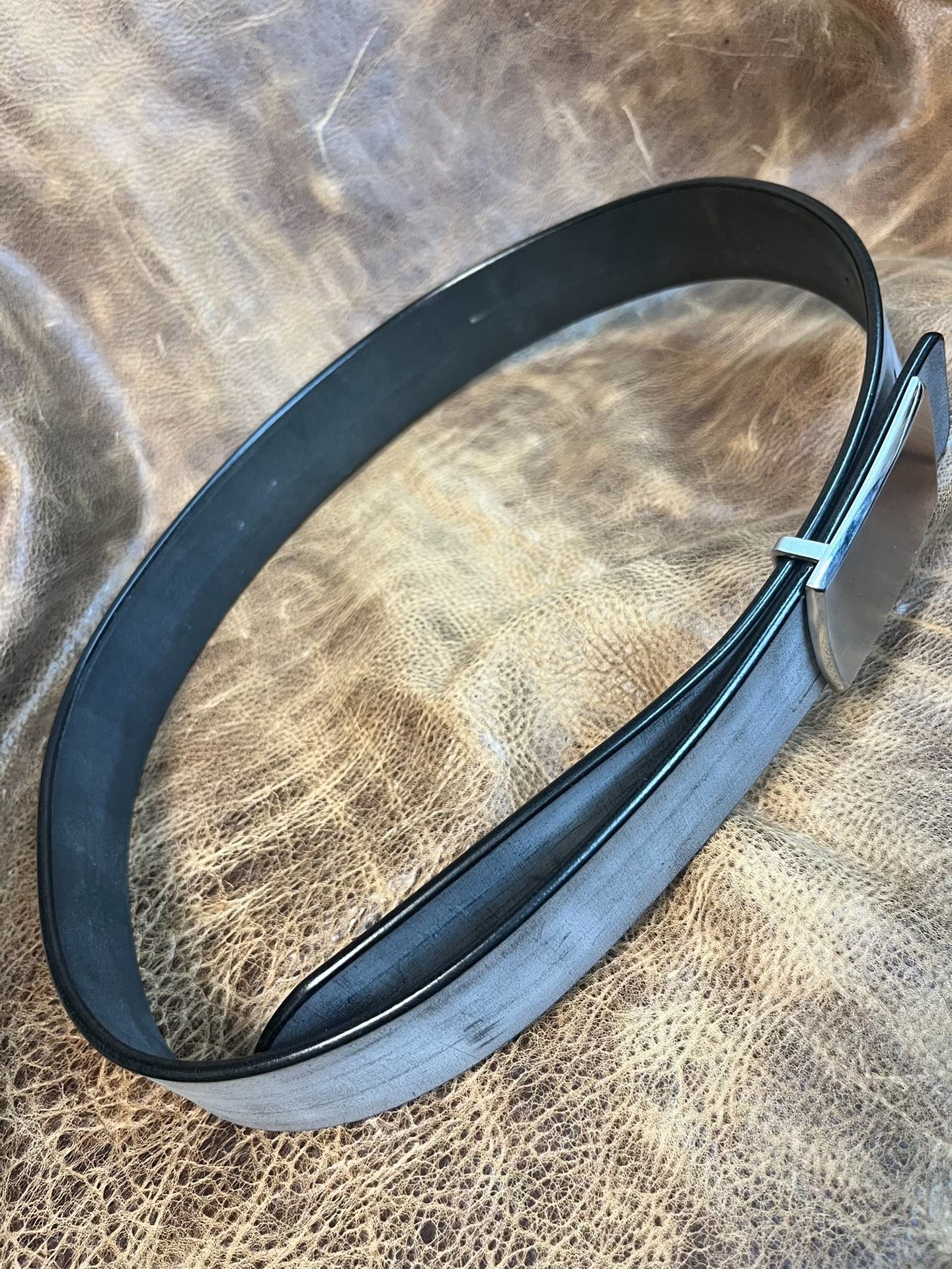 Customized handmade belt with Italian horse rein carvings