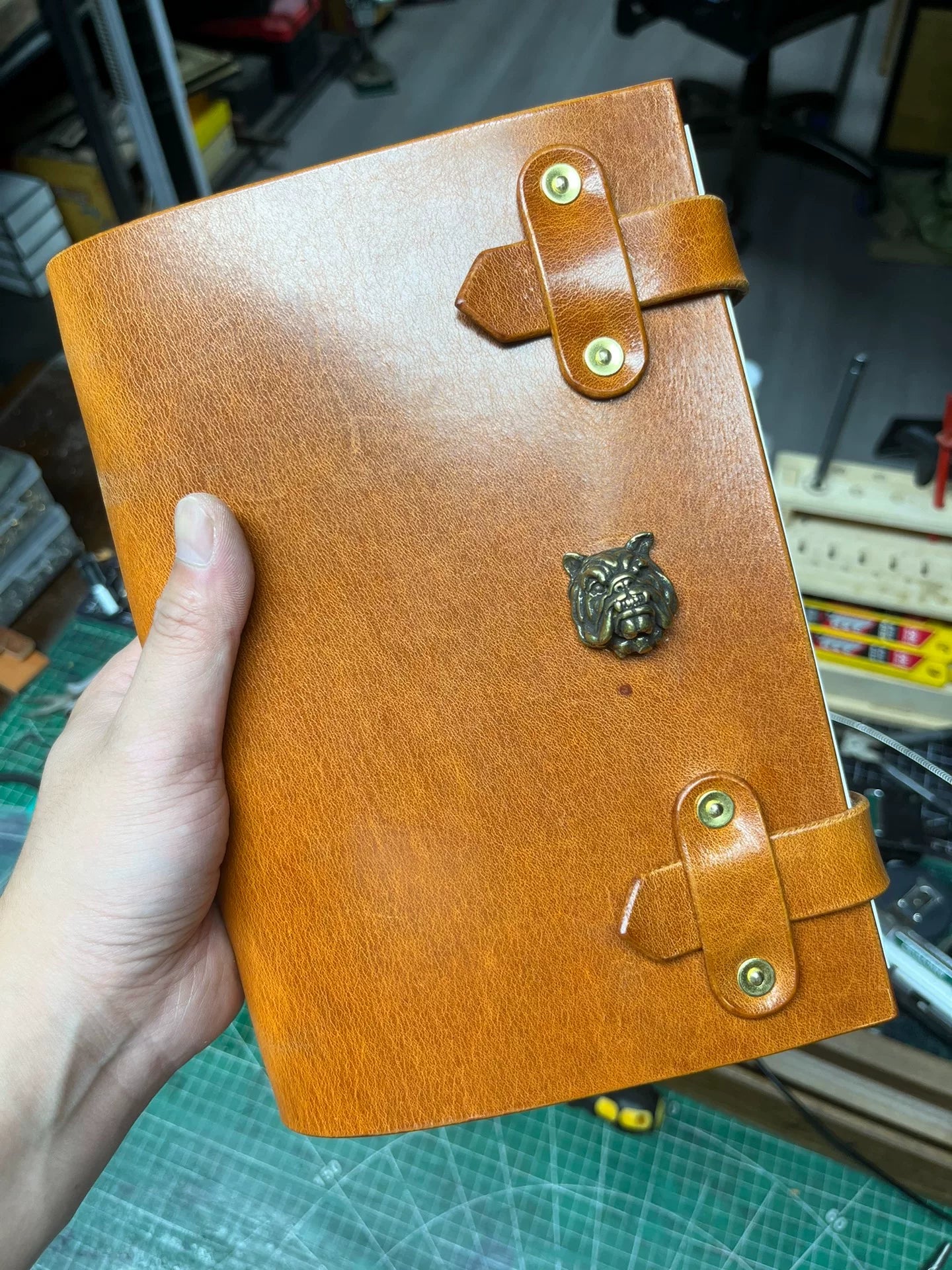 Horwen style oil wax leather A5 made of 4mm single layer thickness…