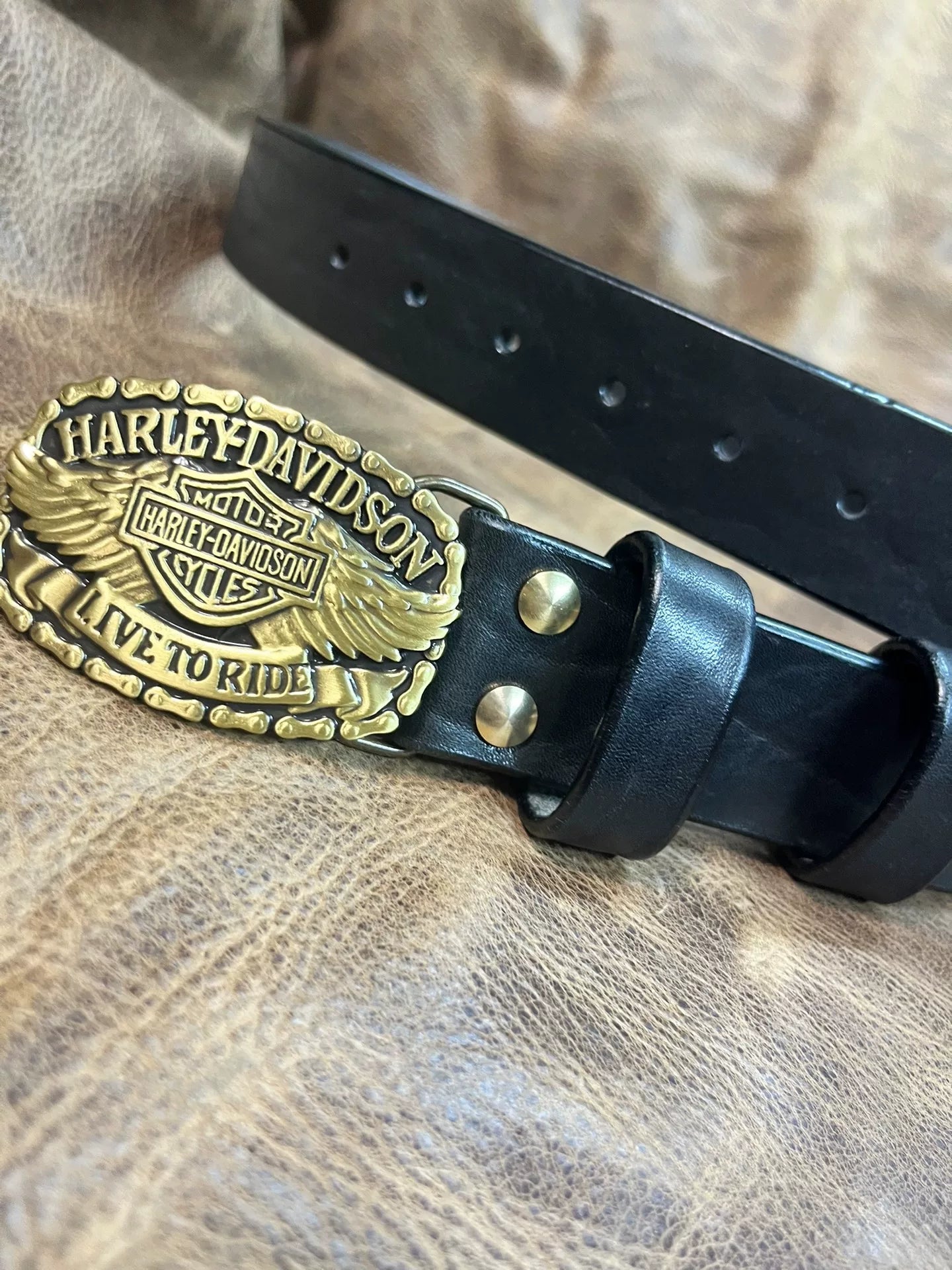 Harley-Davidson belt buckle with black bison leather