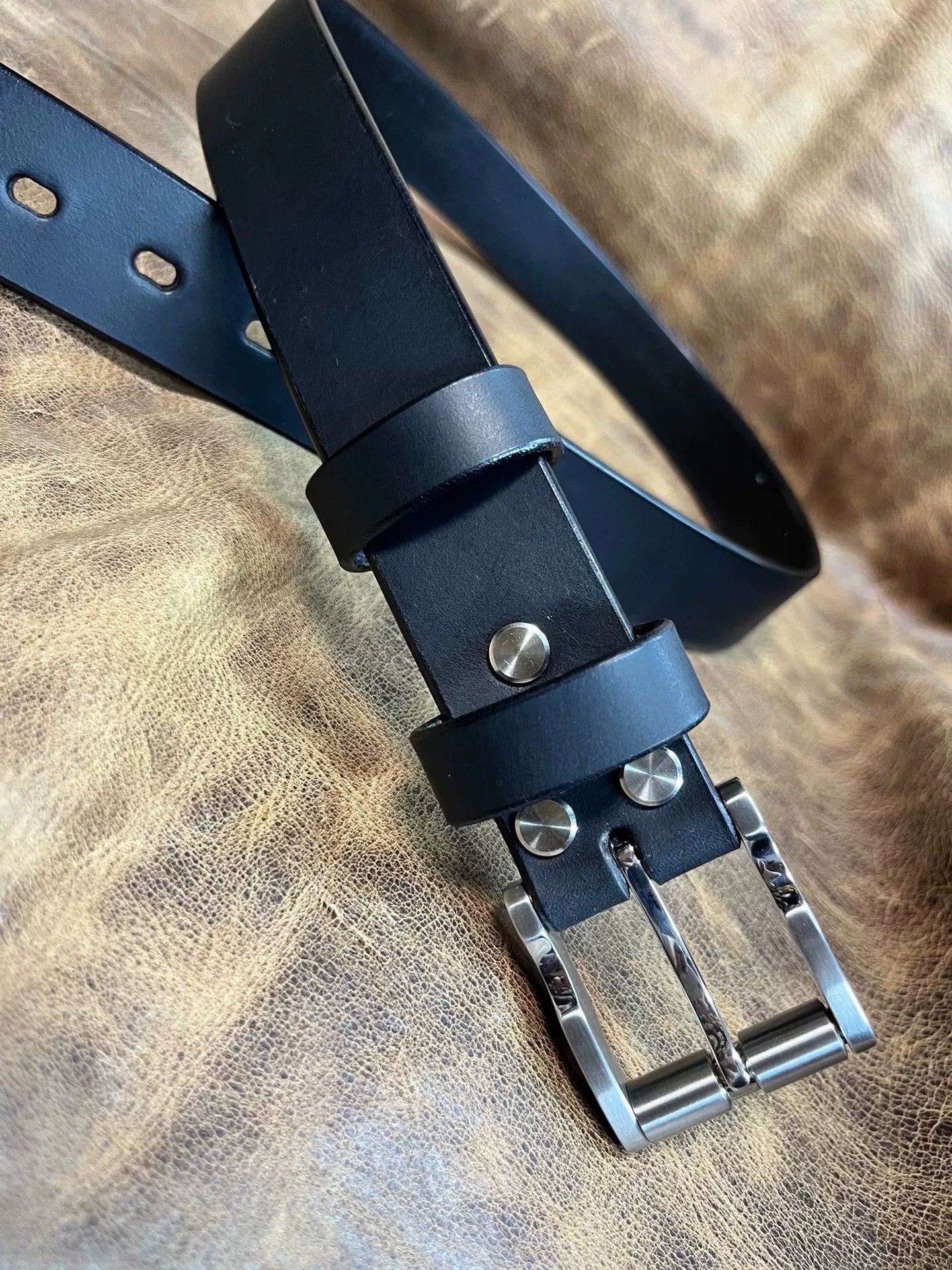 316L Line-Cut Belt Buckle with Italian Saddle Leather — 4.5mm