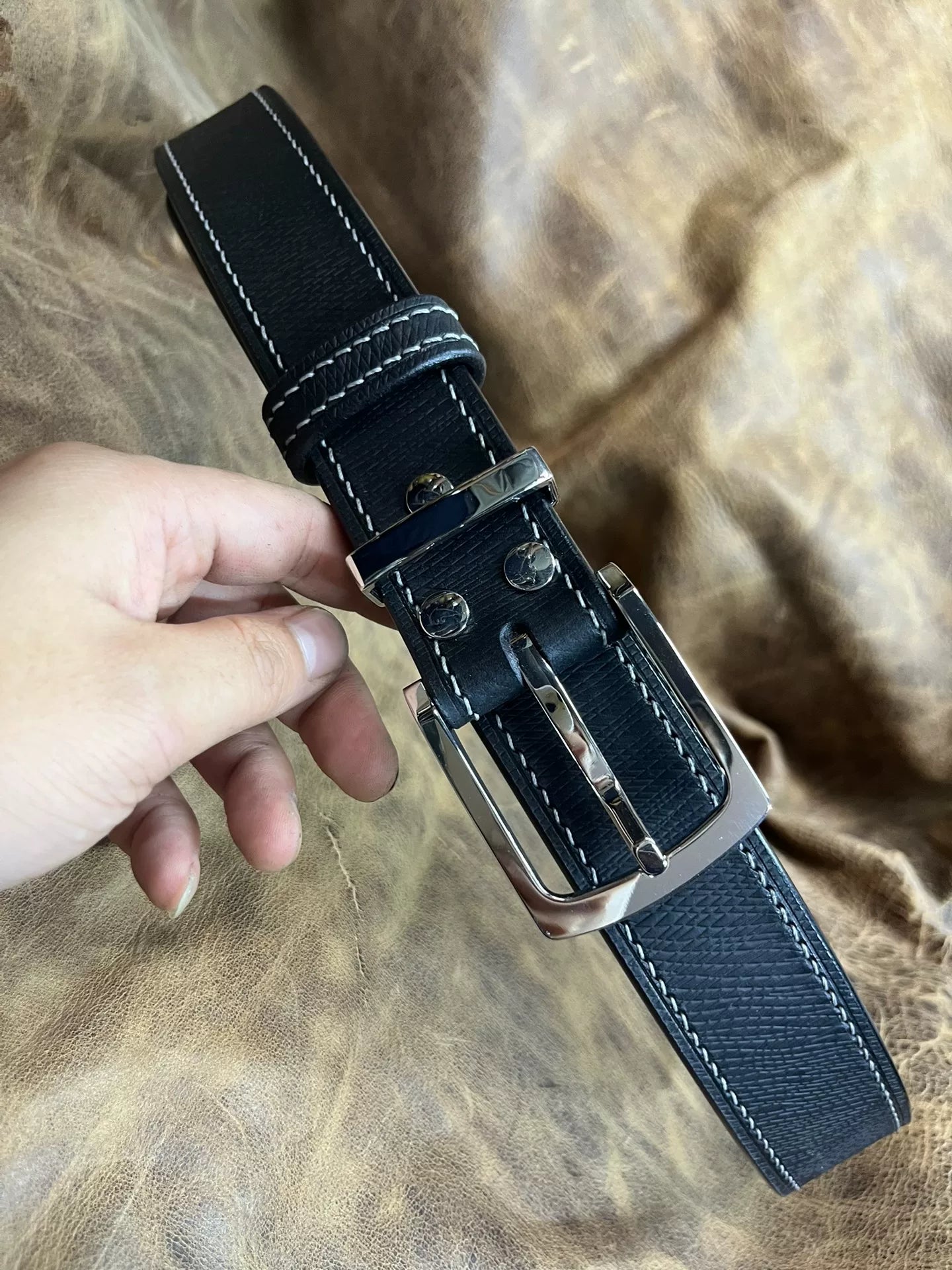 Imported Italian saddle vegetable tanned leather with genuine Gadfl…