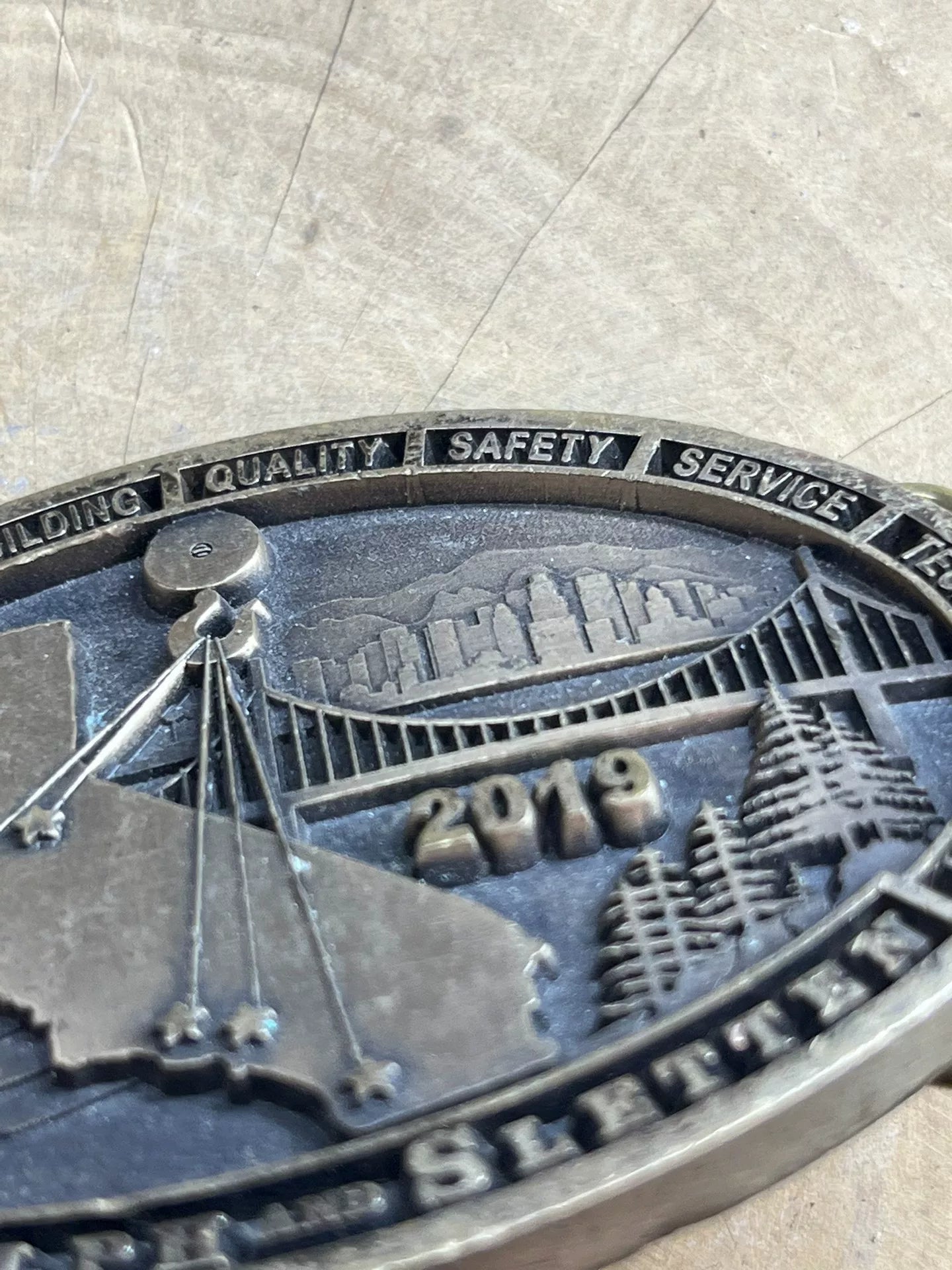 The United States returns old belt buckles