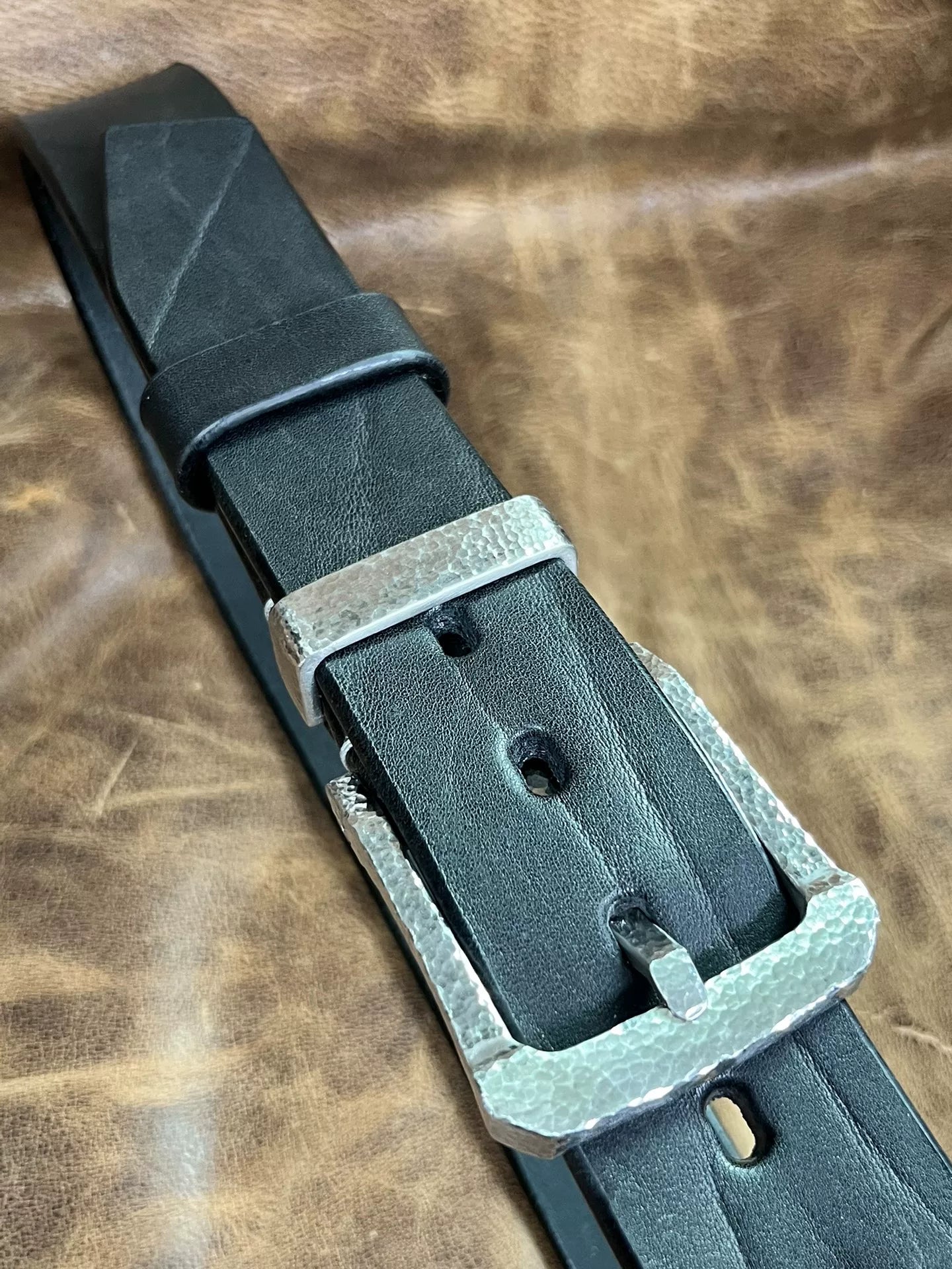 5.5 to 6 mm black bison leather formal business pin buckle business…