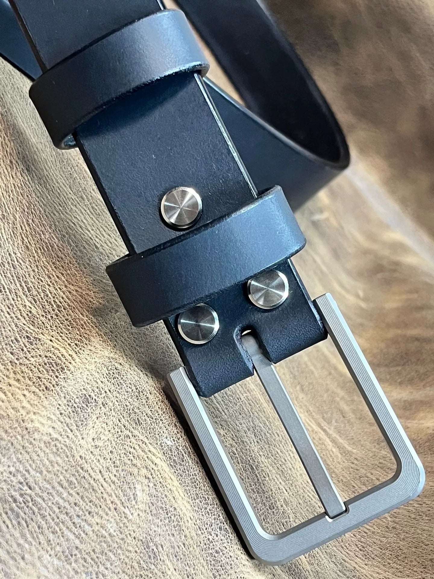 West Wind Tunnel TC21 titanium alloy belt buckle with Italian Tusca…