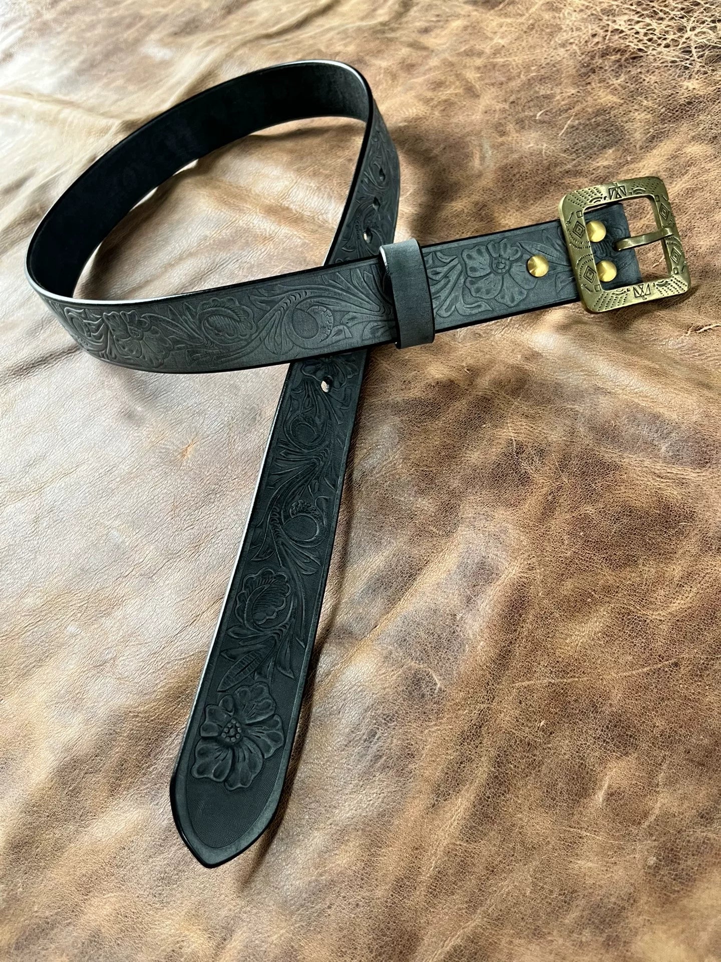 Customized Italian horse-rein carved handmade belt