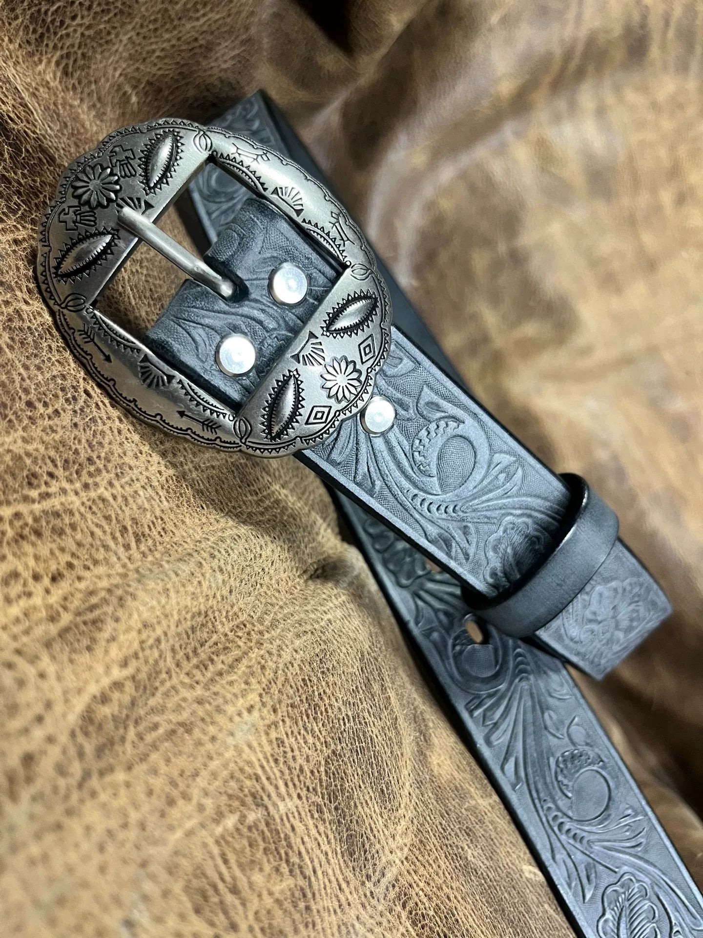 Customized Italian horse rein carving handmade belt