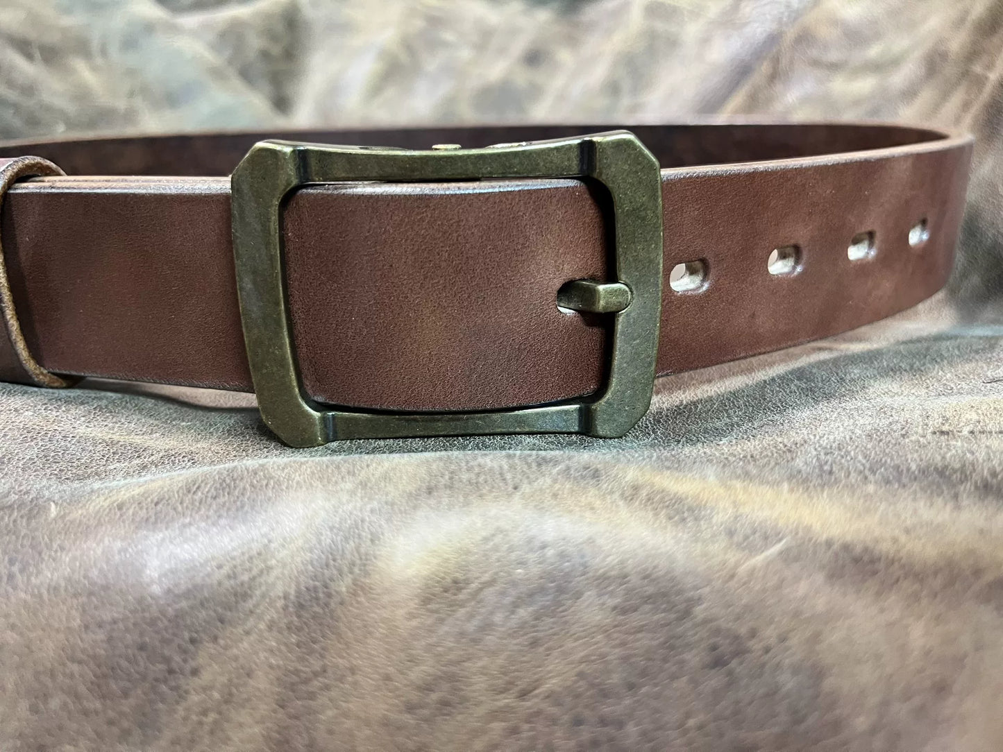 Zhaonan fat brown color with replica gadfly buckle