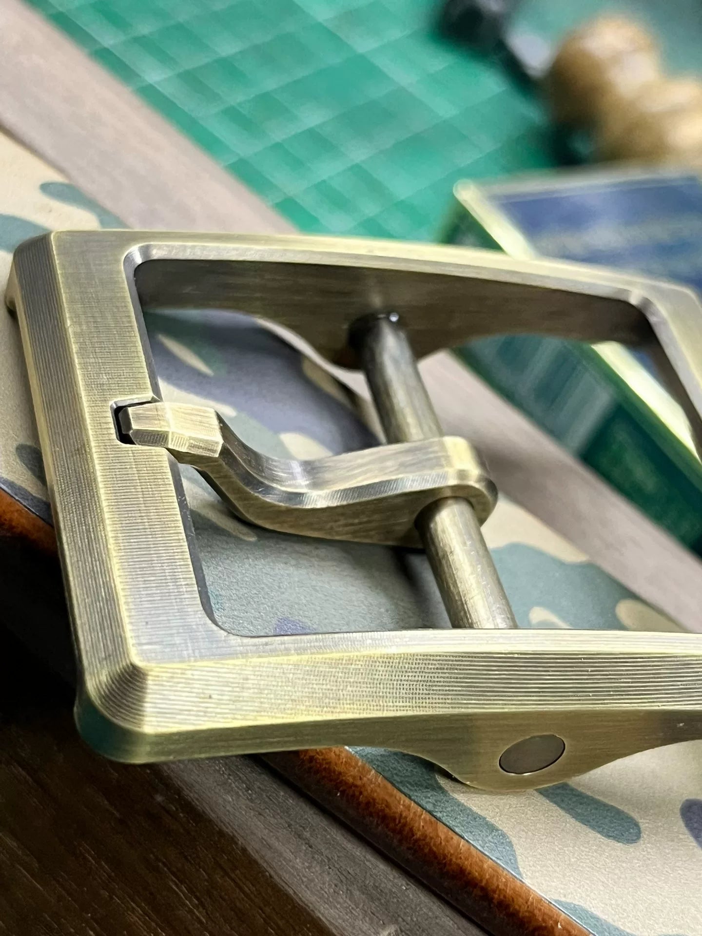 CNC brass wire cutting and engraving high-end customized belt buckl…