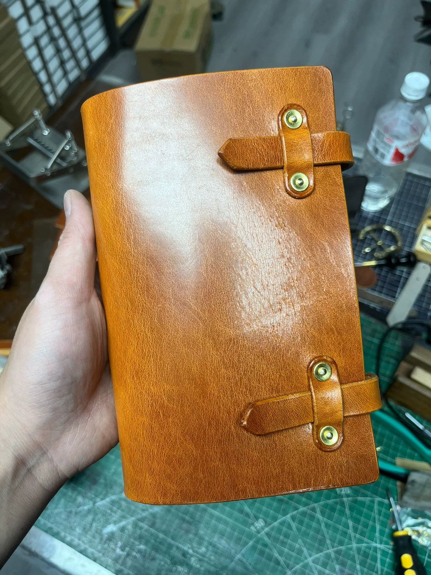 Horwen style oil wax leather A6 made of 4mm single layer thickness…
