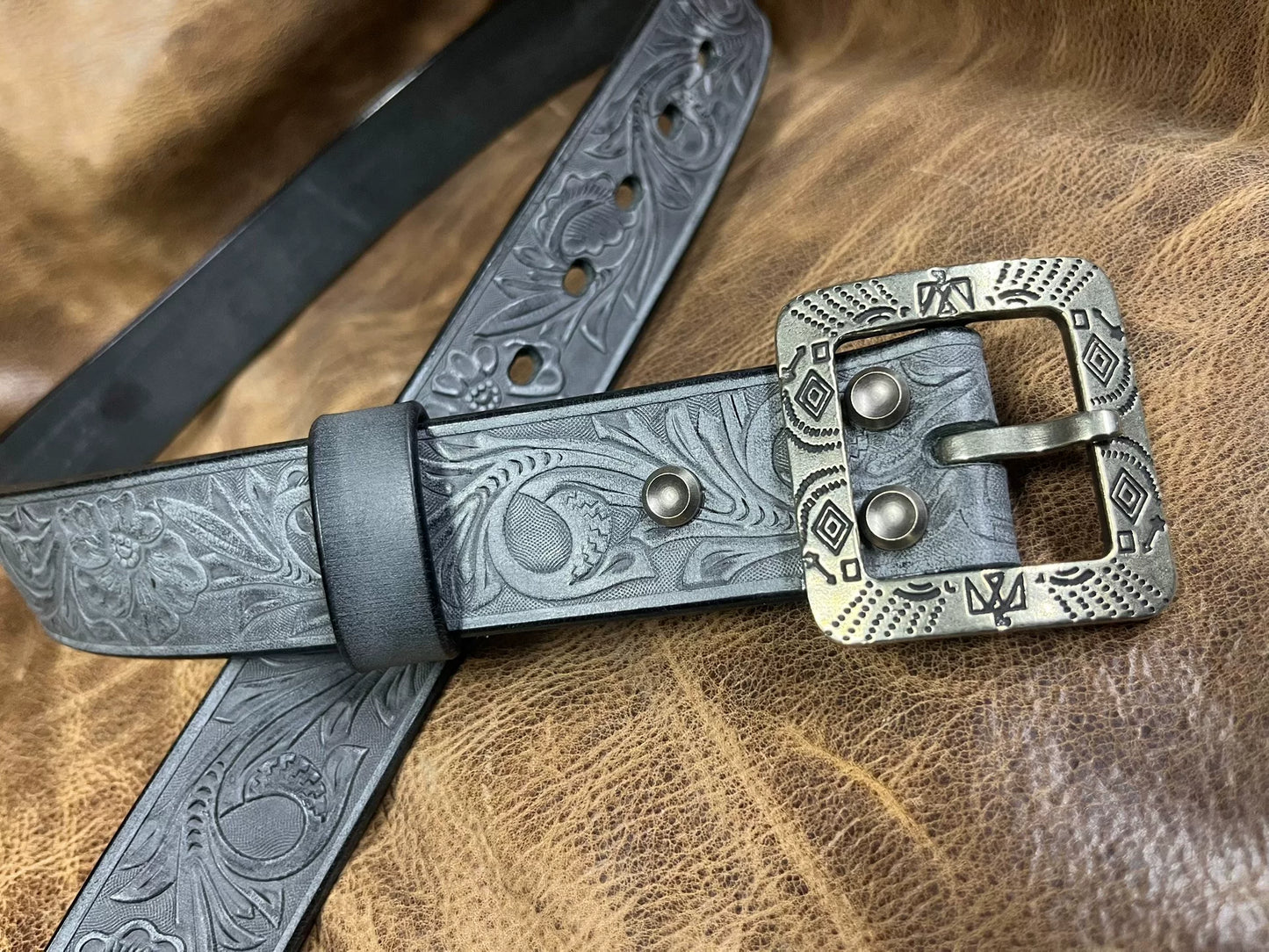 Customized Italian horse-rein carved handmade belt