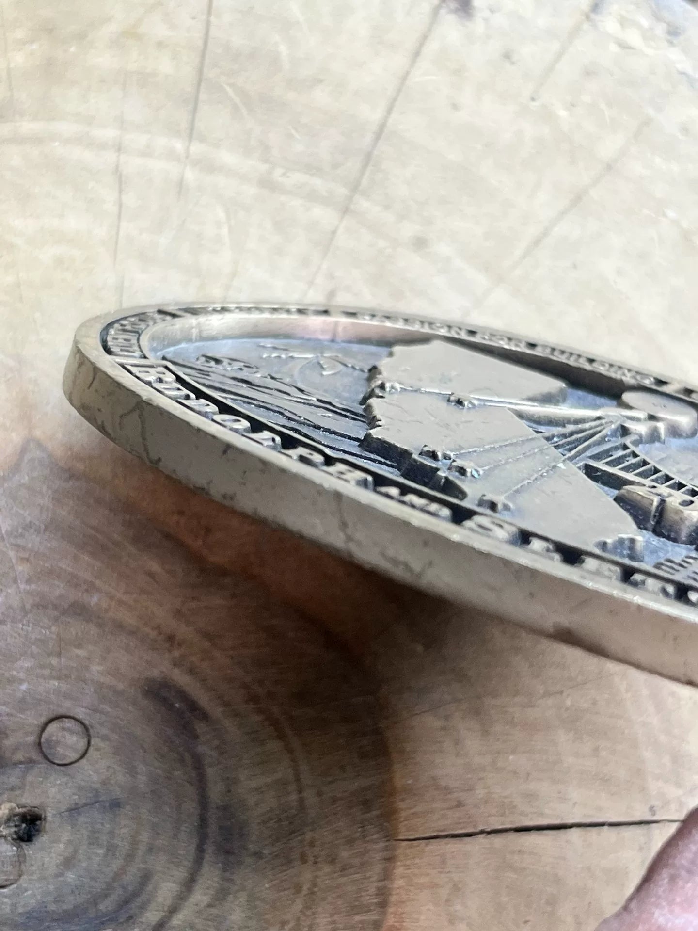 The United States returns old belt buckles