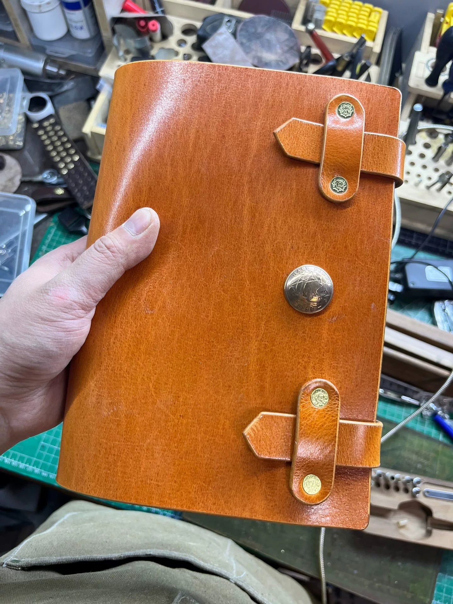Horwen style oil wax leather A5 made of 4mm single layer thickness…