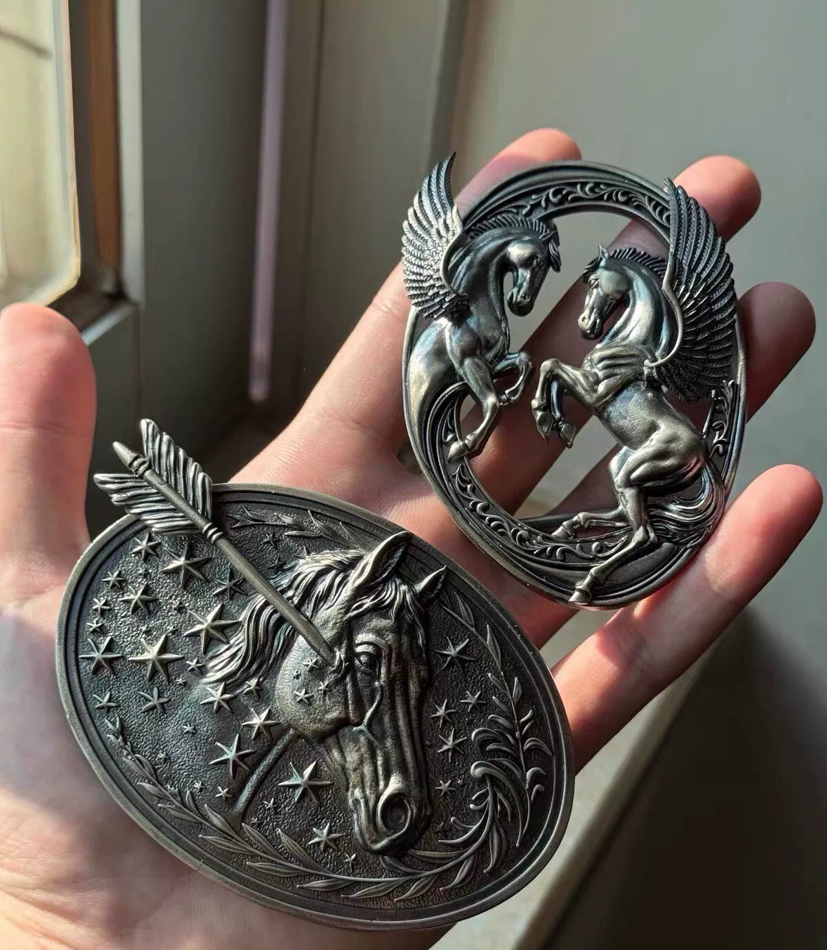 Adjustable belt with white copper pegasus buckle