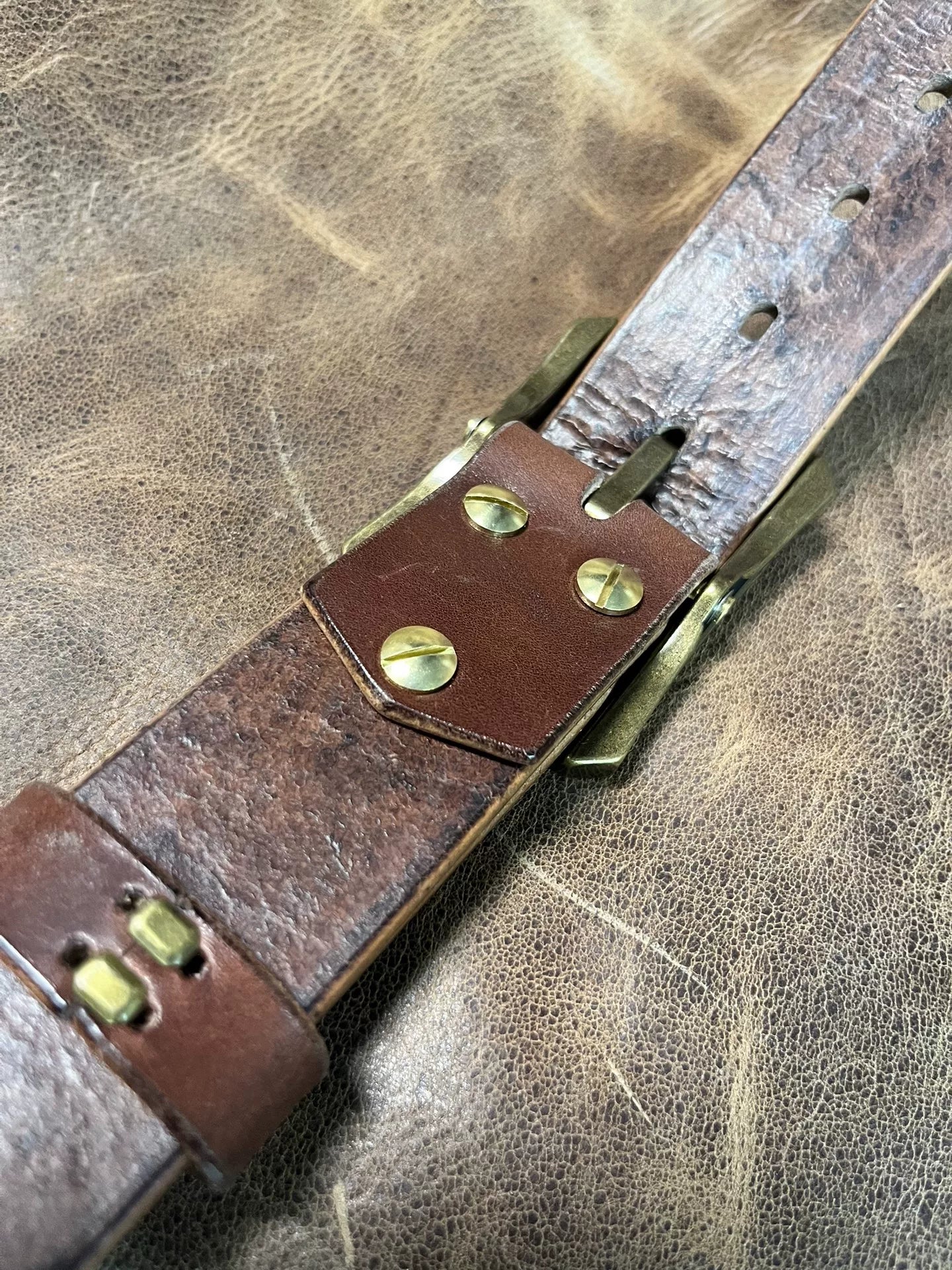 Zhaonan fat brown color with replica gadfly buckle