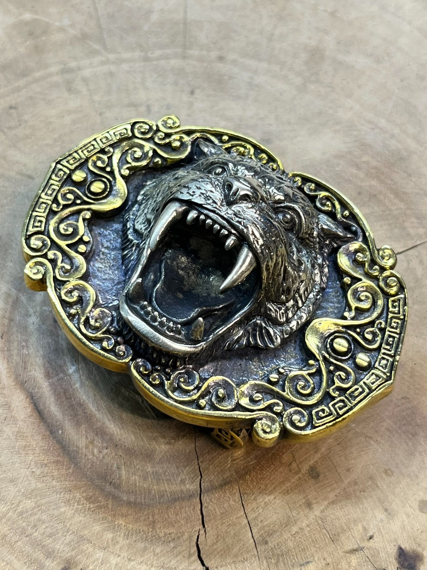 Domineering three-dimensional zodiac tiger head belt buckle with sm…