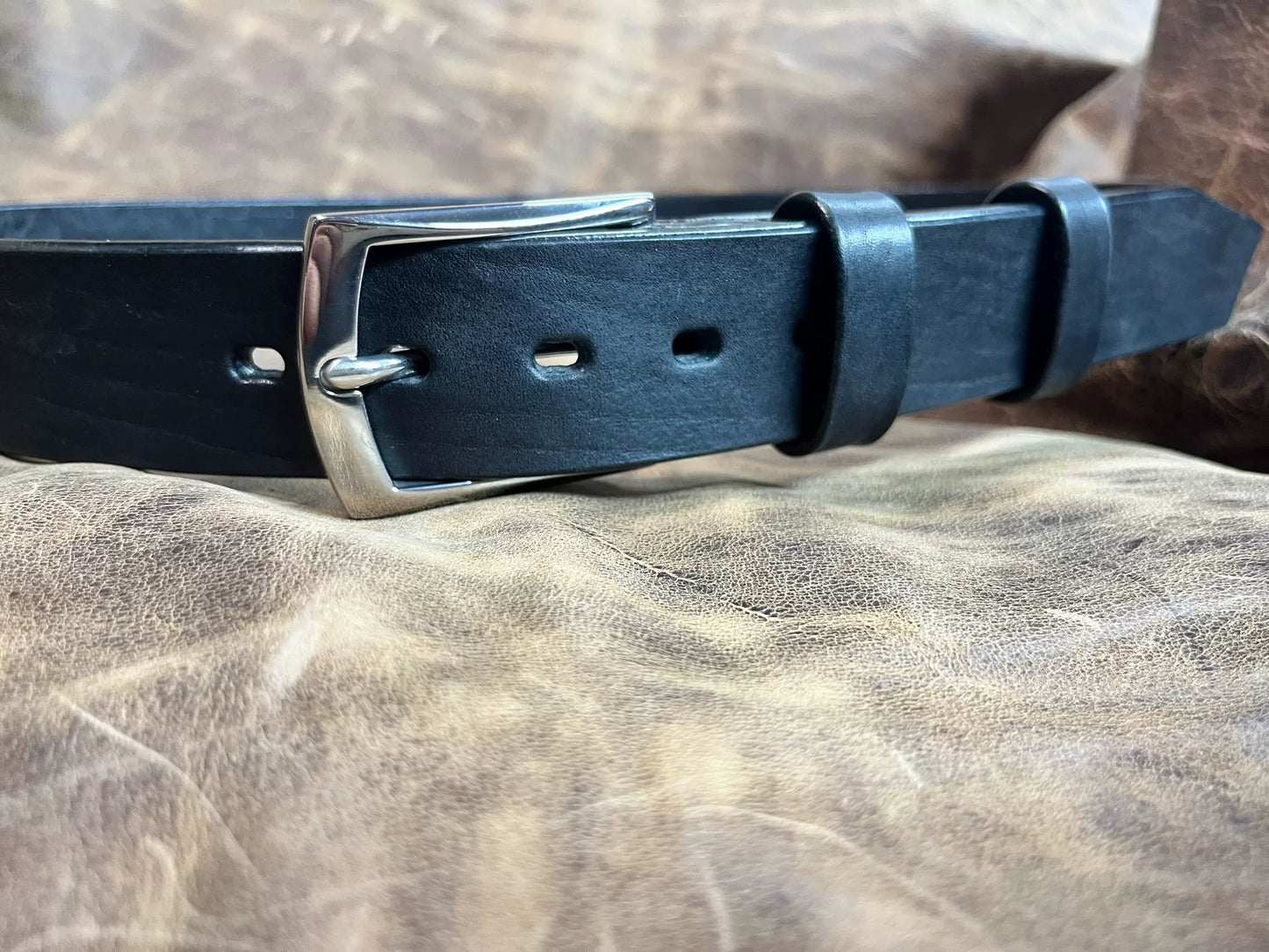 5.5mm thick North American black through-dyed bison leather first l…