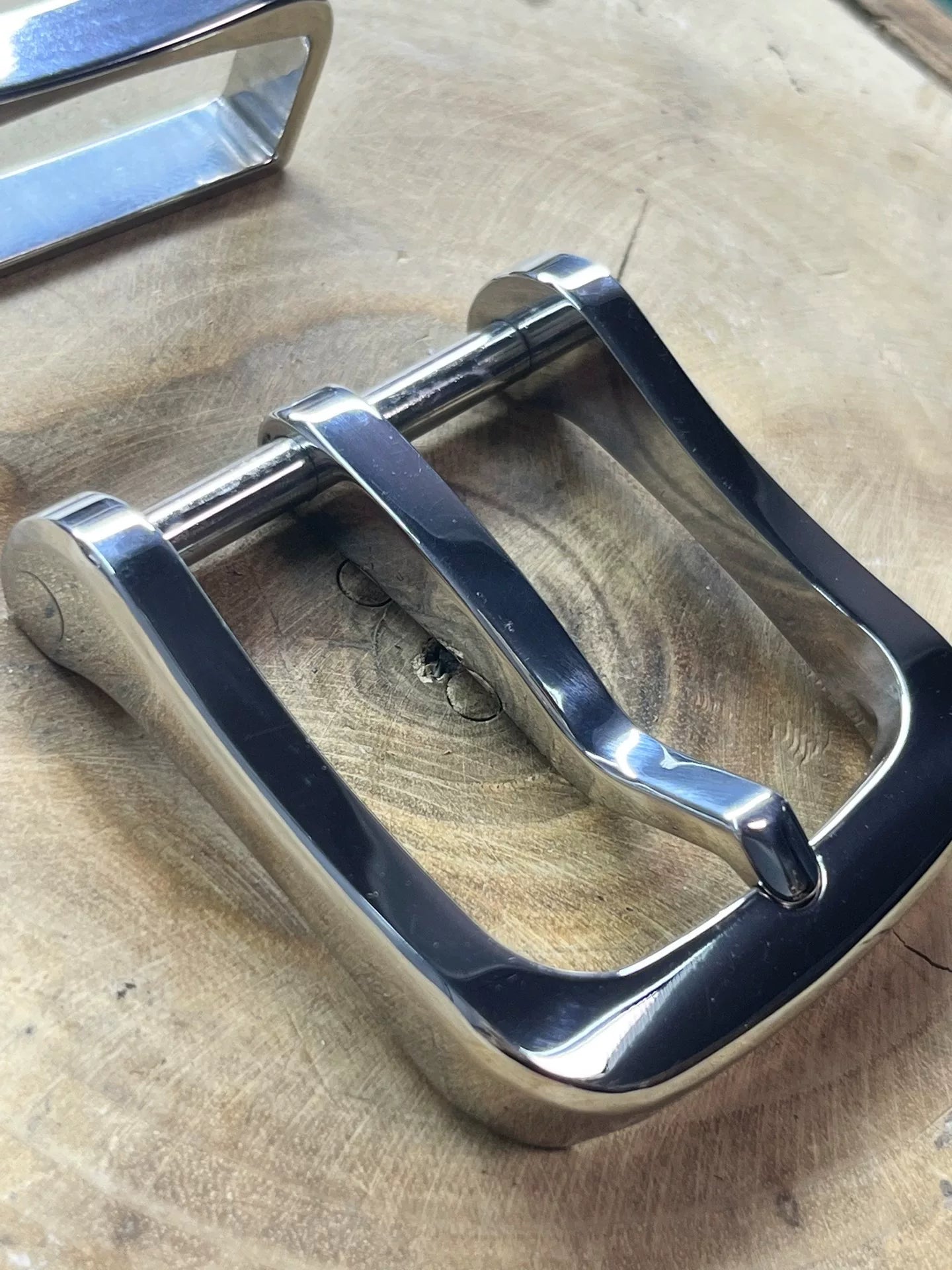 Gadfly belt buckle