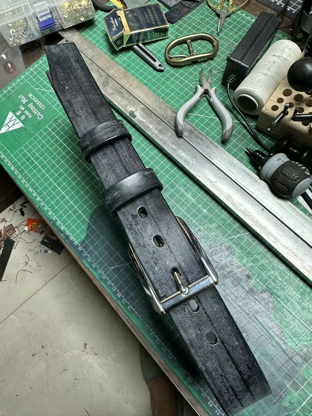TWS British Thomas Rein leather handmade belt