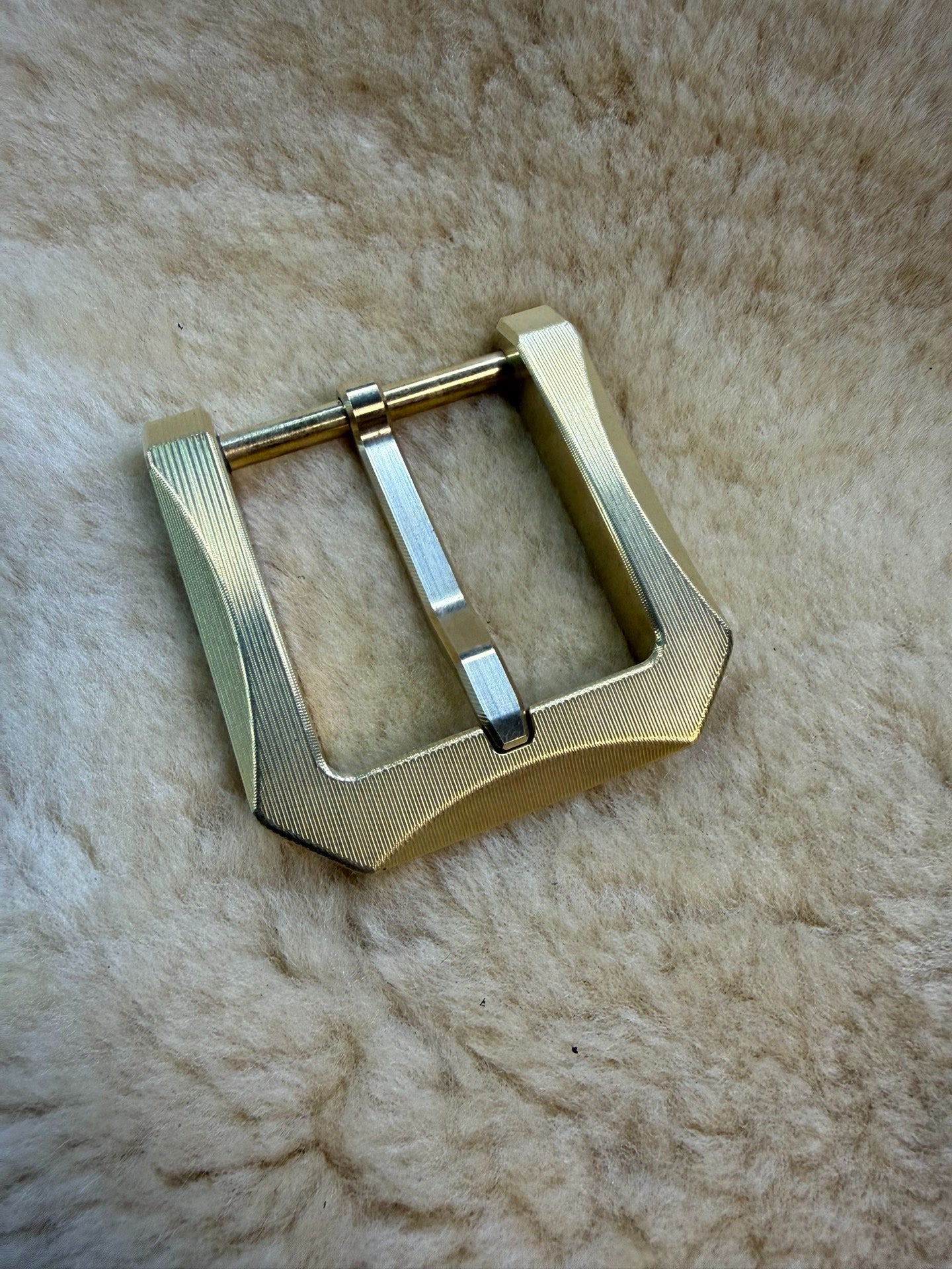 Brass wire cut belt buckle D buckle