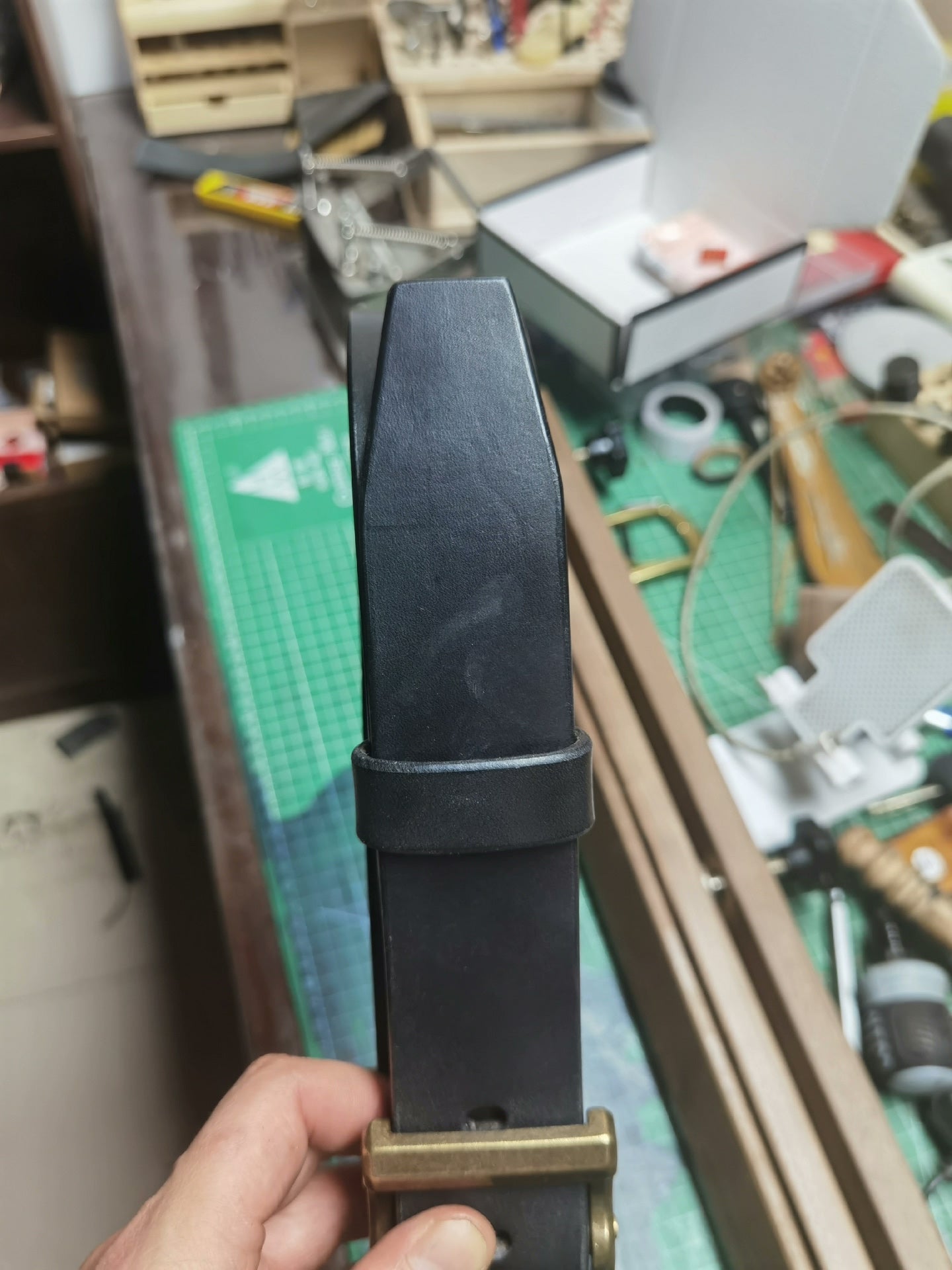 5.5mm imported American saddle. Black, business casual belt