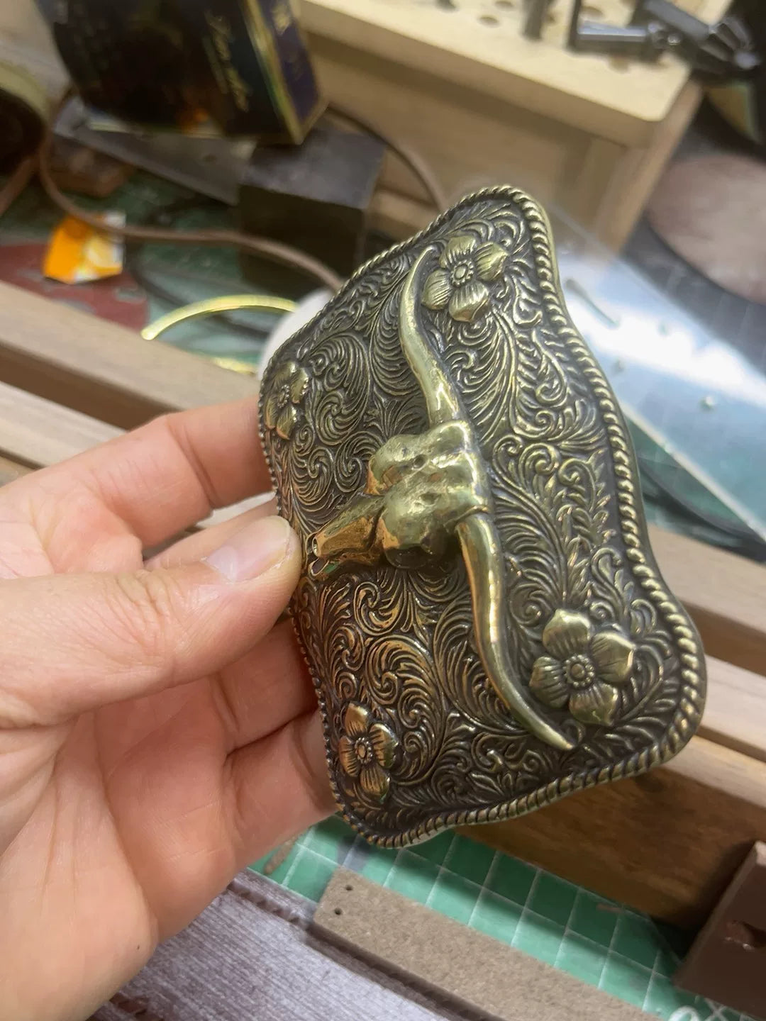 Handmade western medieval Ami khaki bull head belt