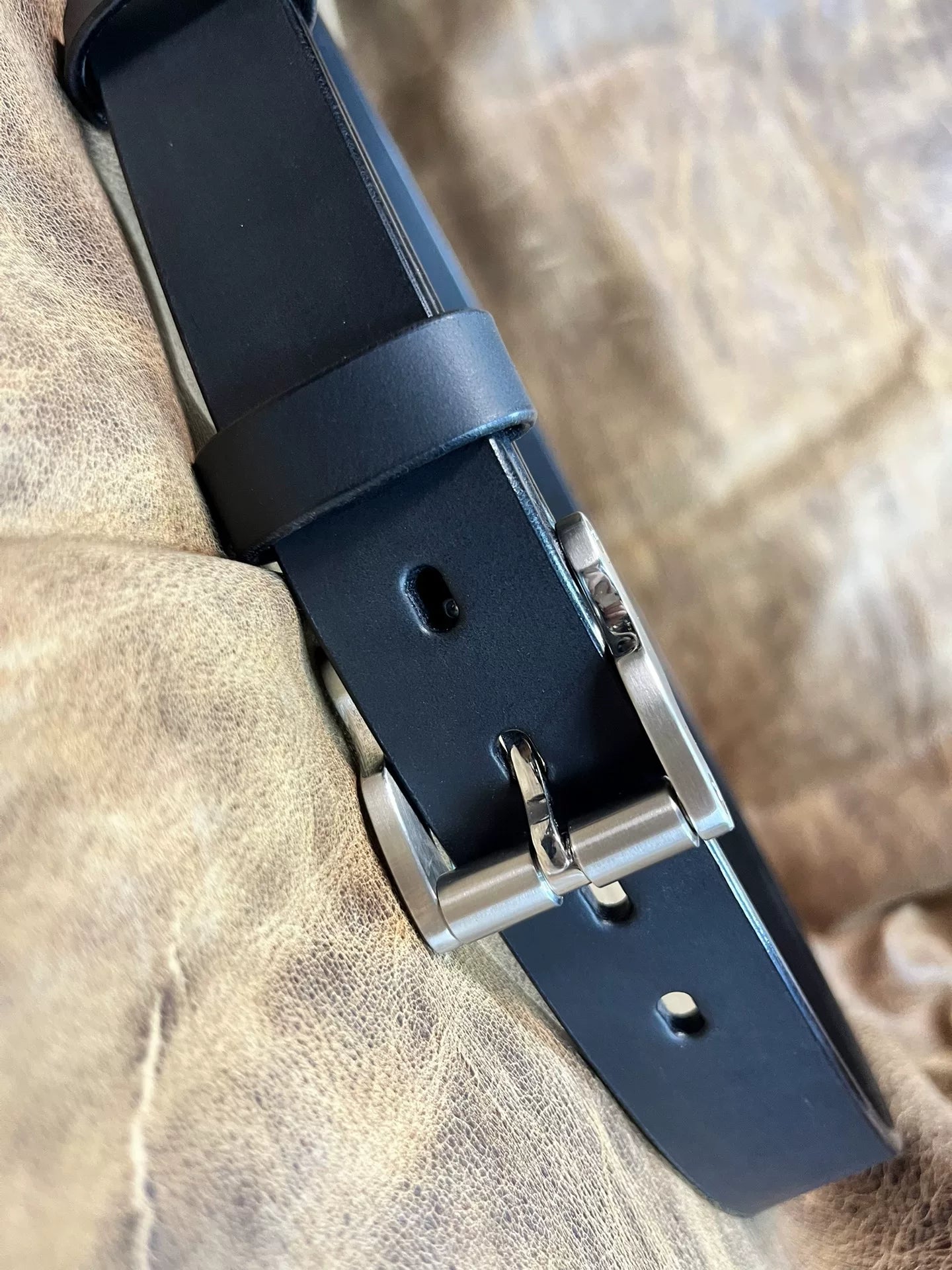 316L Line-Cut Belt Buckle with Italian Saddle Leather — 4.5mm