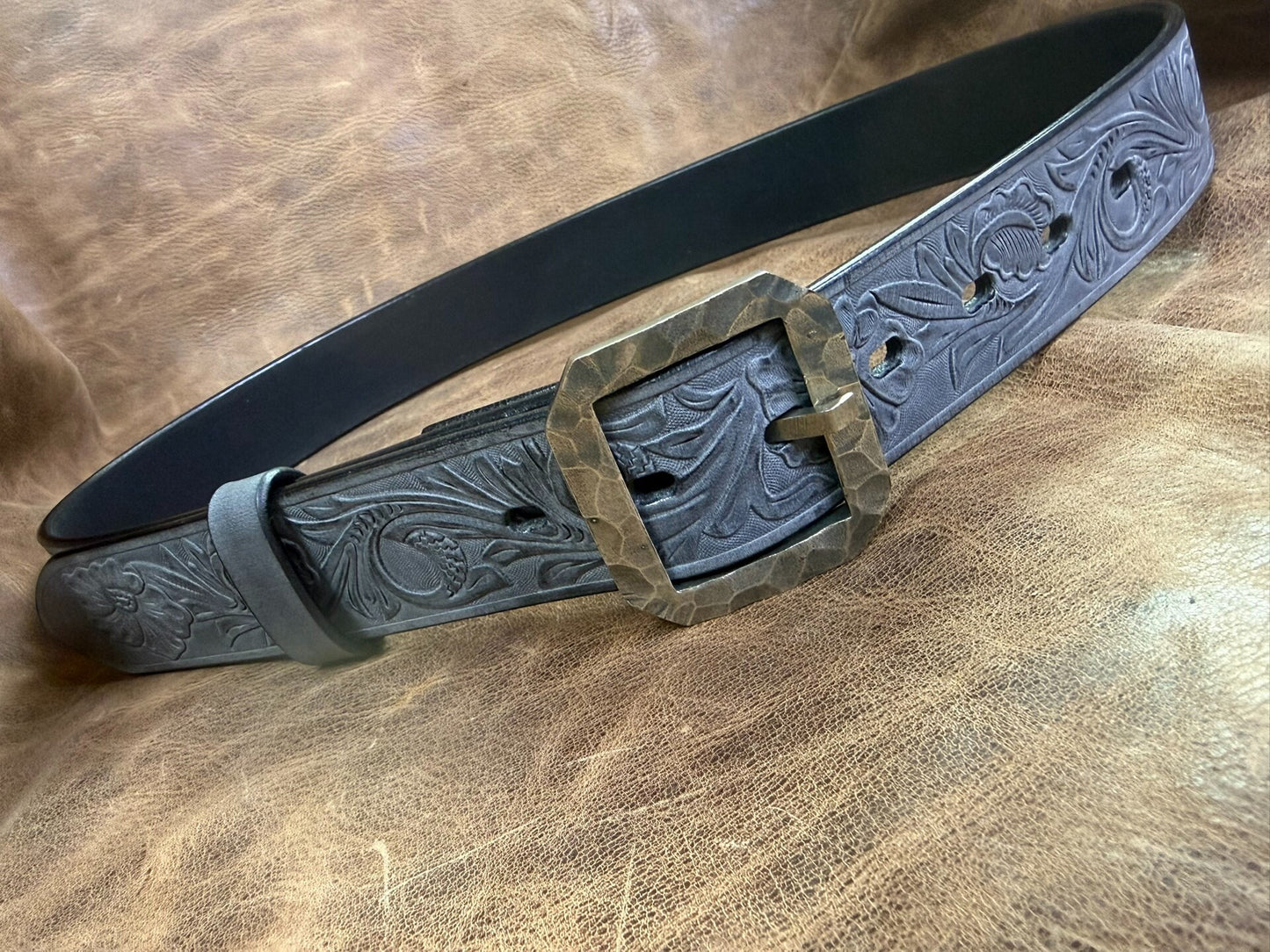 Customized Italian horse-rein carved handmade belt