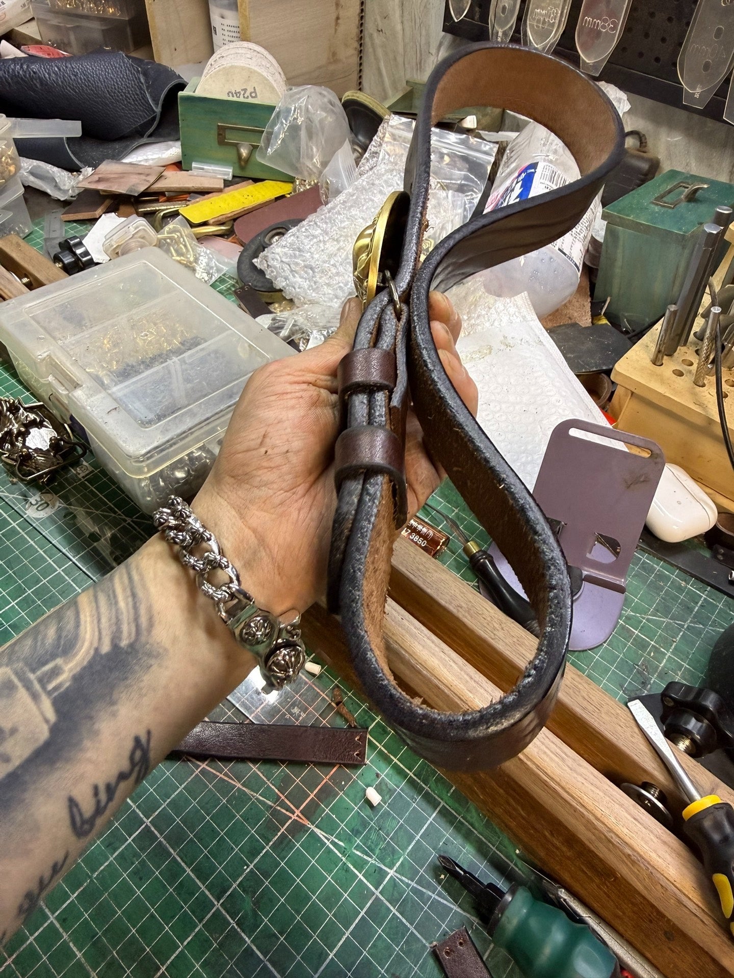 6 mm thick black bison leather handmade belt