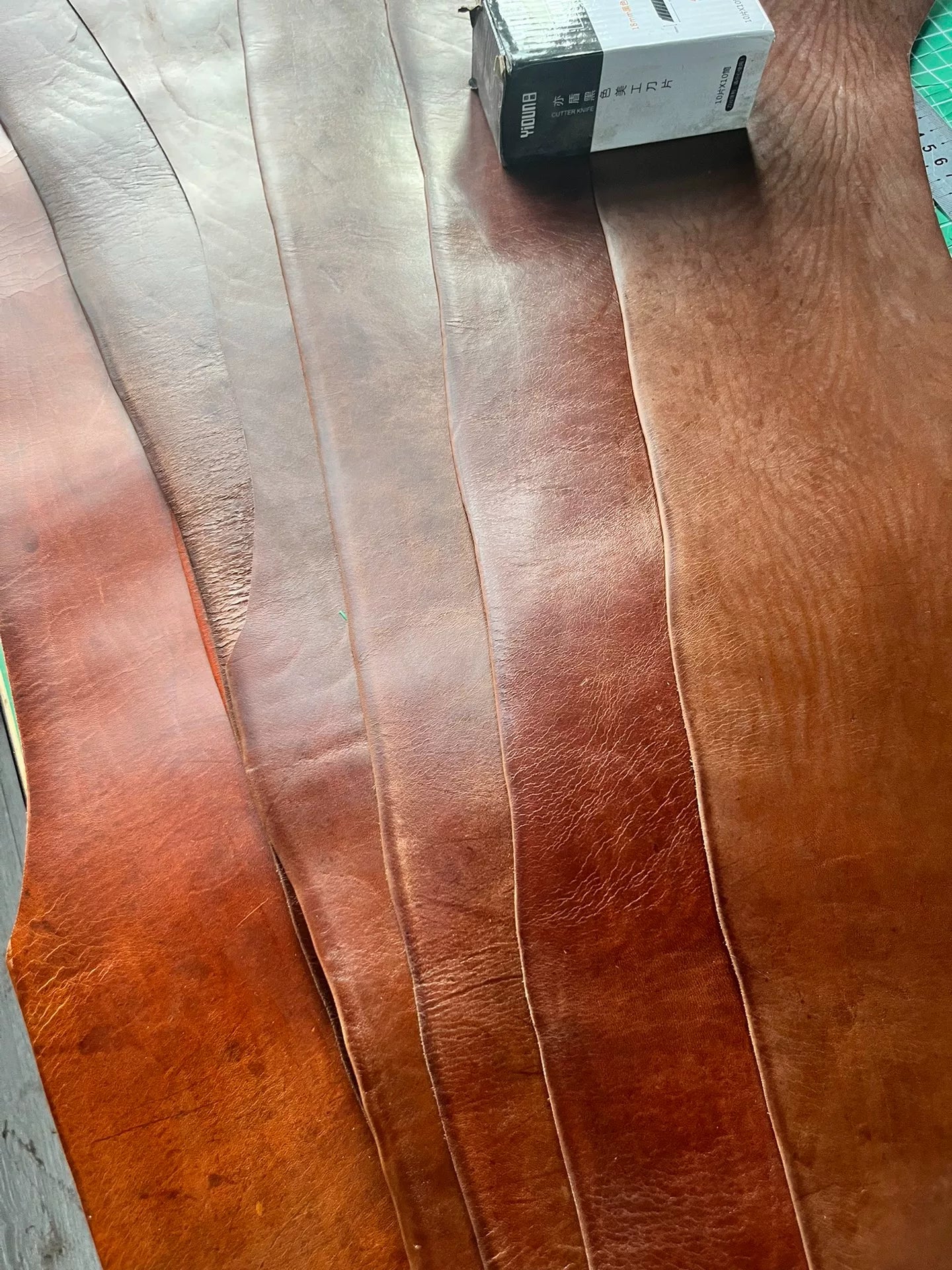 A customized cordovan belt can only produce 2 to 3 belts. Custom co…