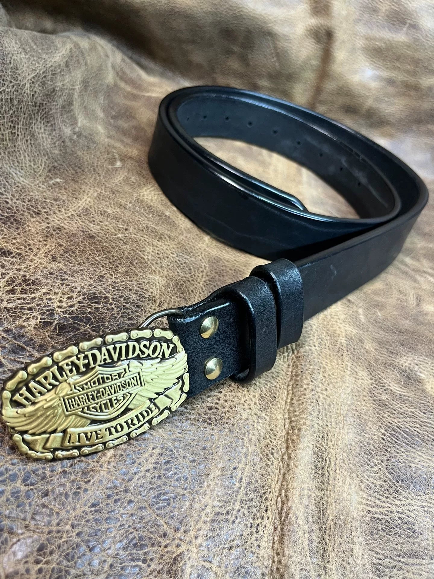 Super awesome 6mm thick North American black dyed bison leather fir…