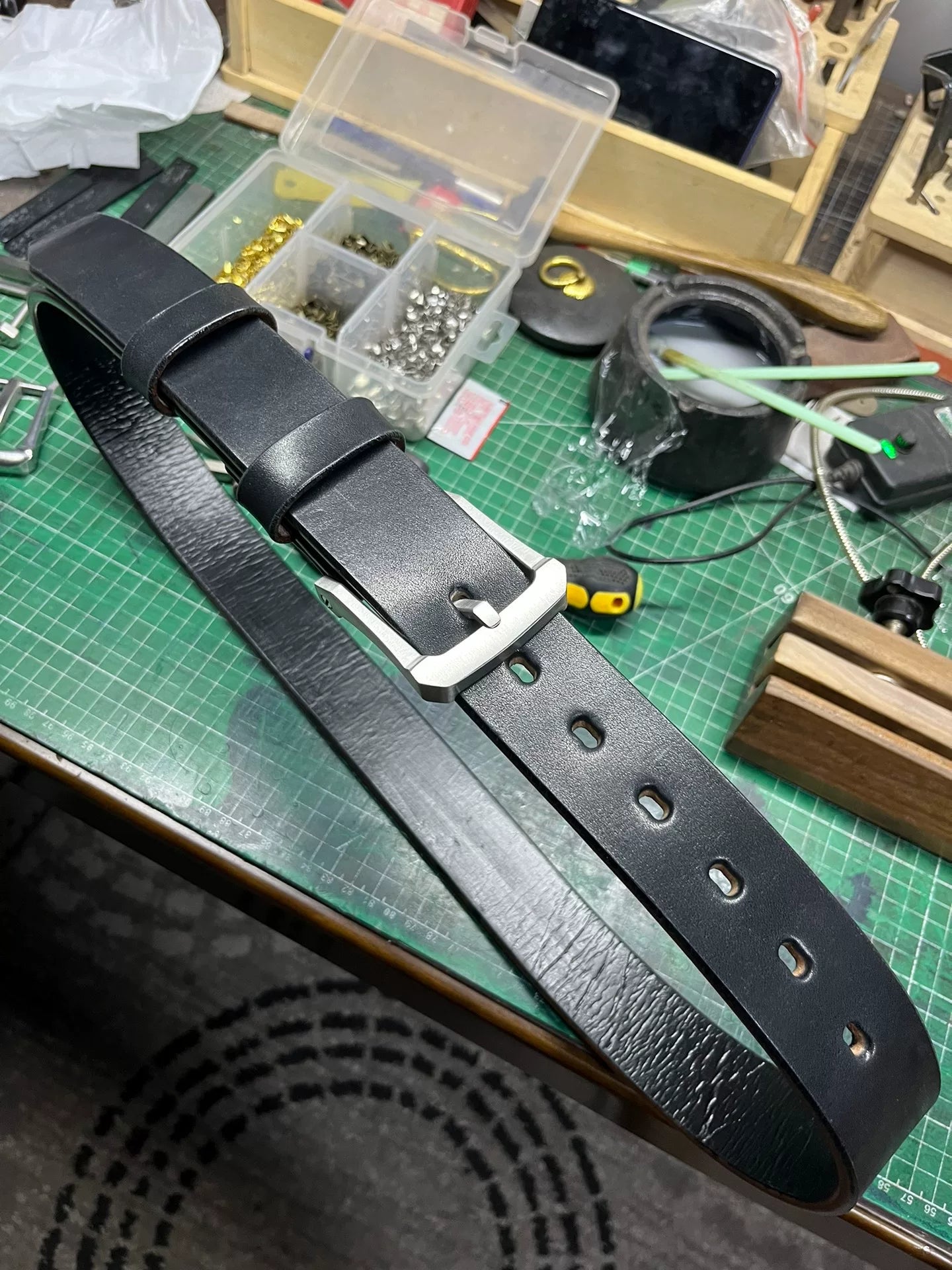 5.5mm thick Japanese Tochigi Shonan back leather belt with handmade…