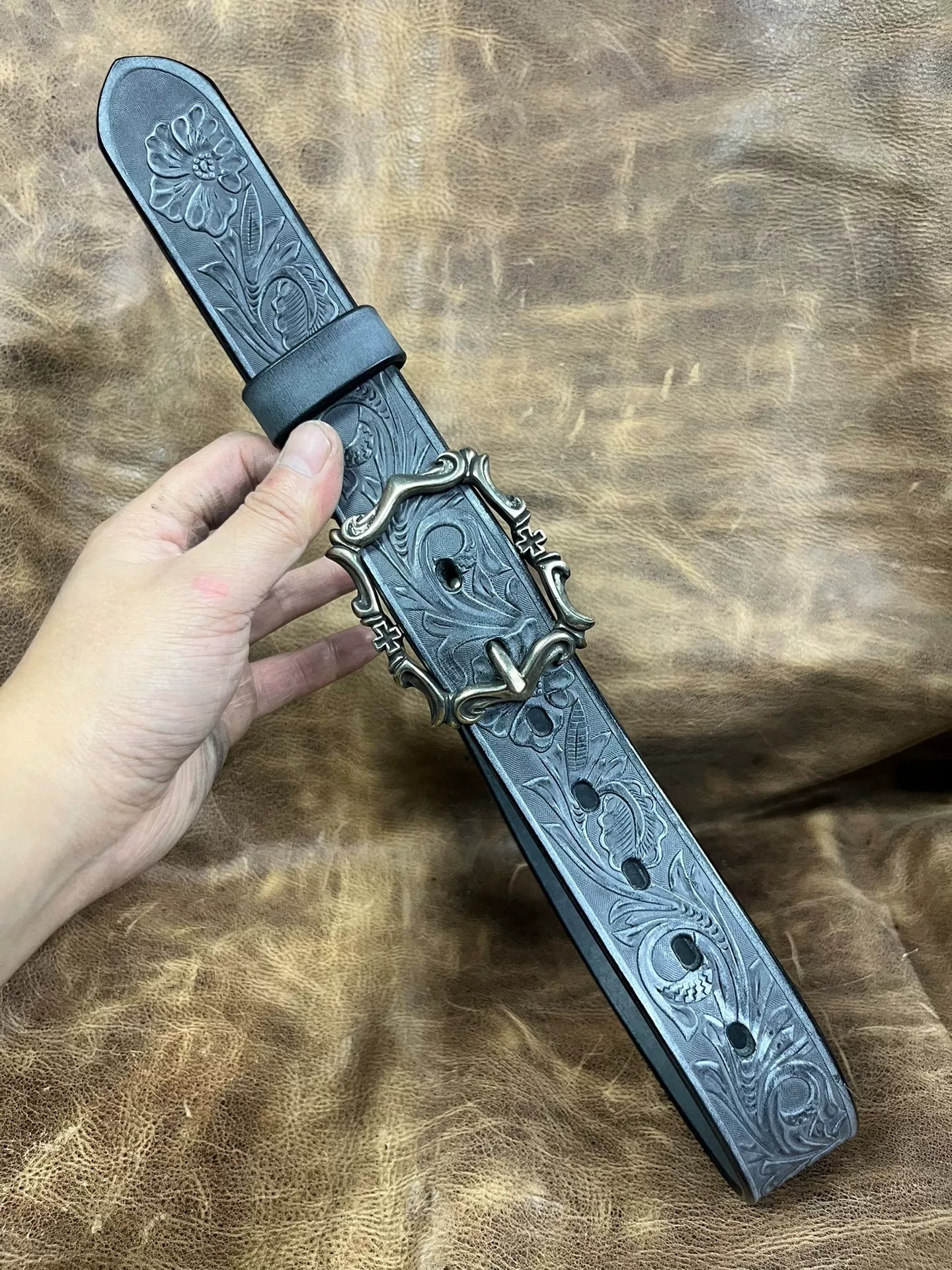Customized Italian horse rein carving handmade belt