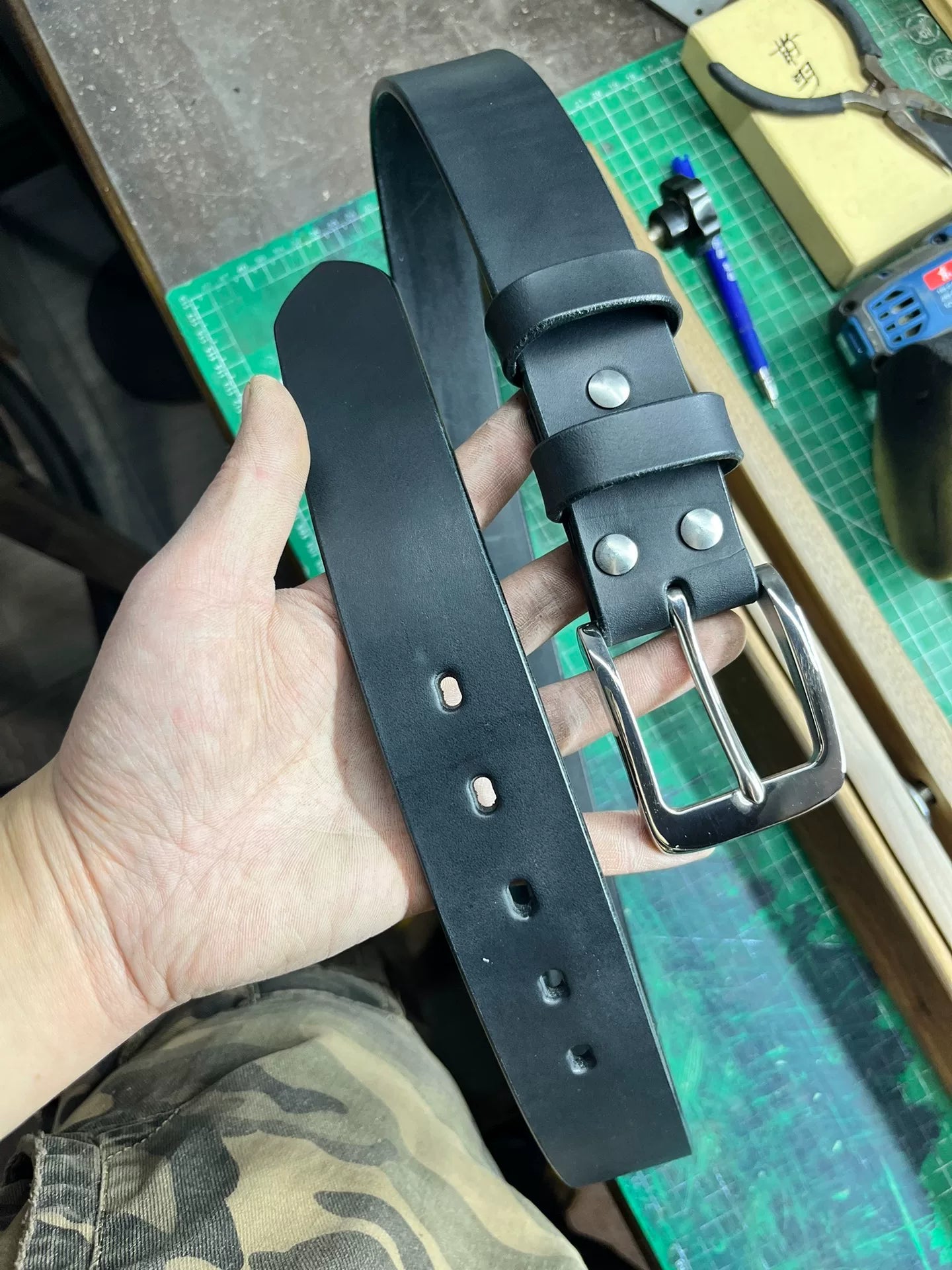Meian handmade belts are customized, business casual men's belts