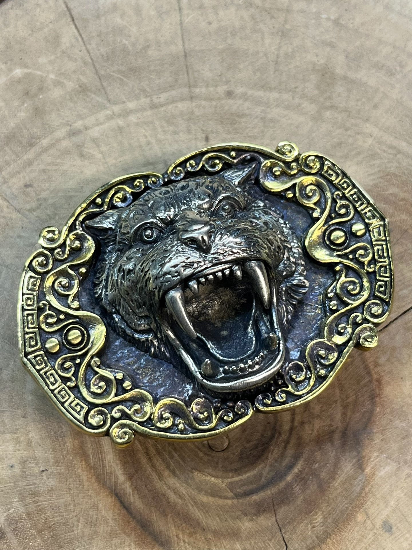 Domineering three-dimensional zodiac tiger head belt buckle with sm…