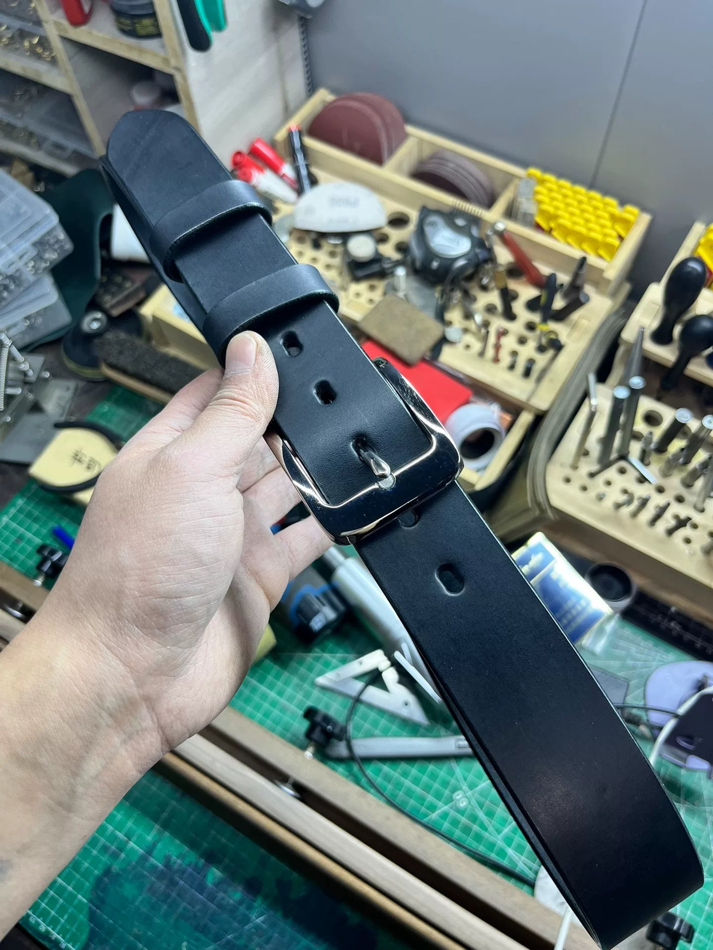 Meian handmade belts are customized, business casual men's belts