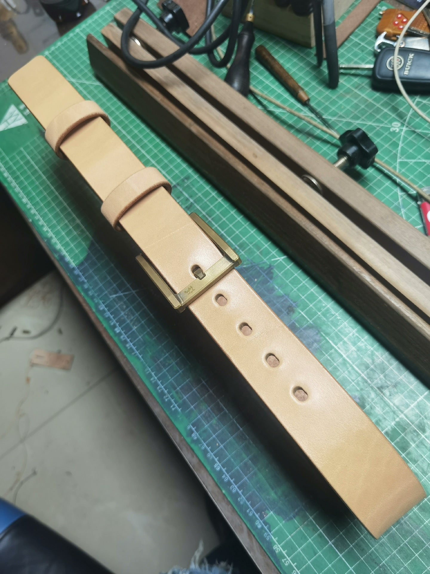 Japanese Shonan fat back leather handmade sandpaper polished edge belt