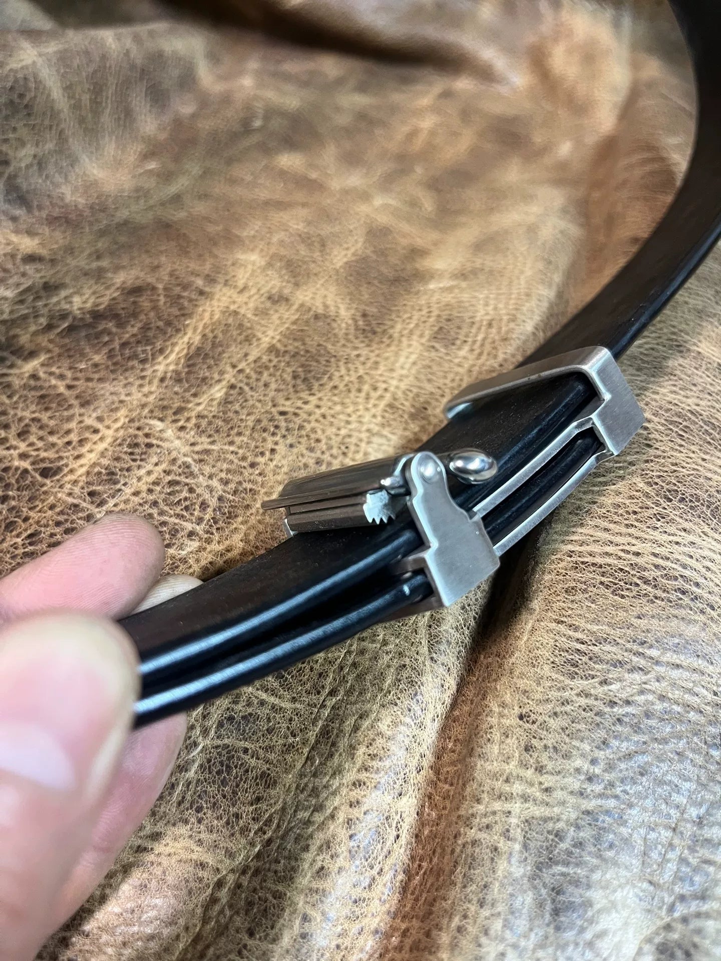 Solid 304 stainless steel toothless automatic buckle