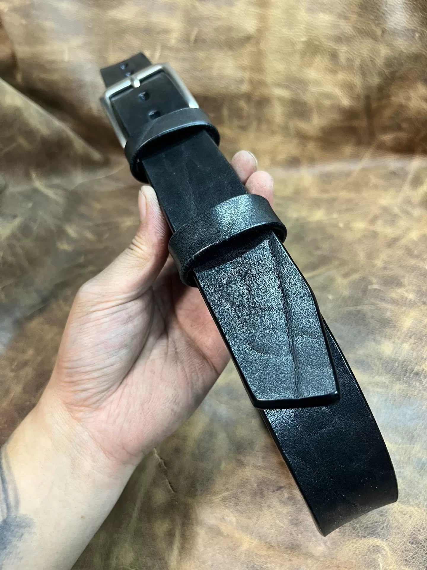 5.5–6mm thick North American black dyed bison leather first layer c…