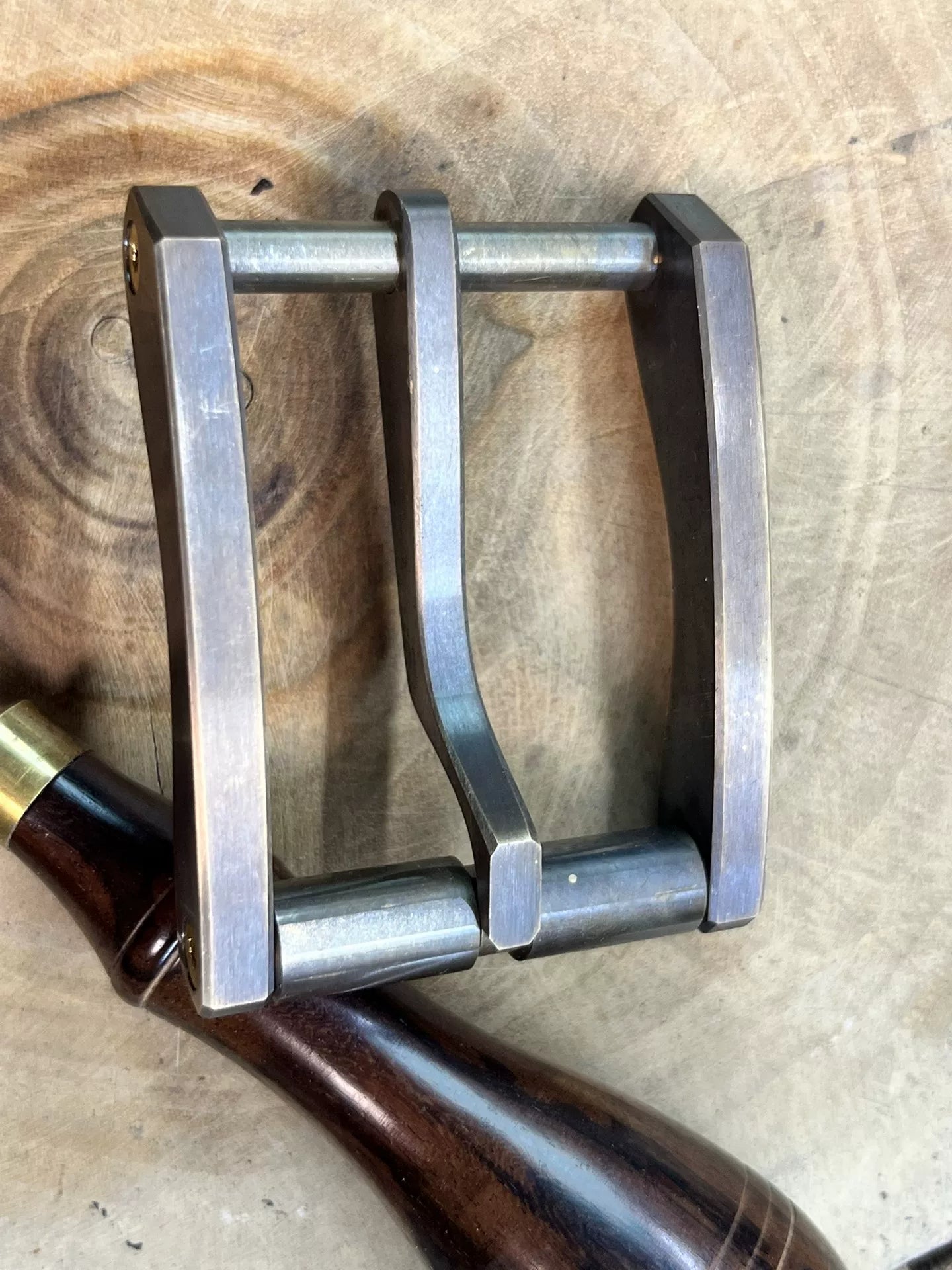 Brass antique wire-cut belt buckle