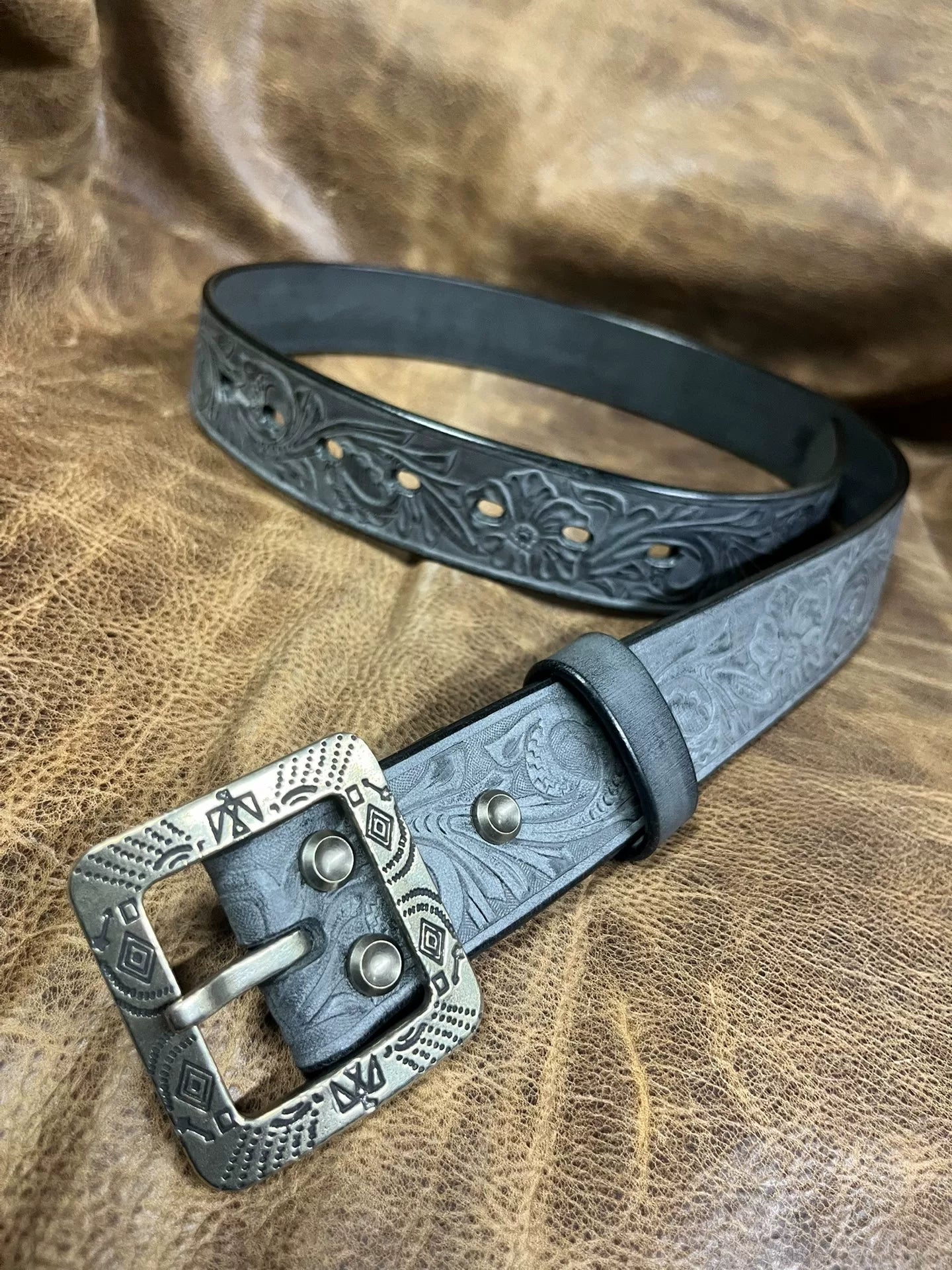 Customized Italian horse-rein carved handmade belt
