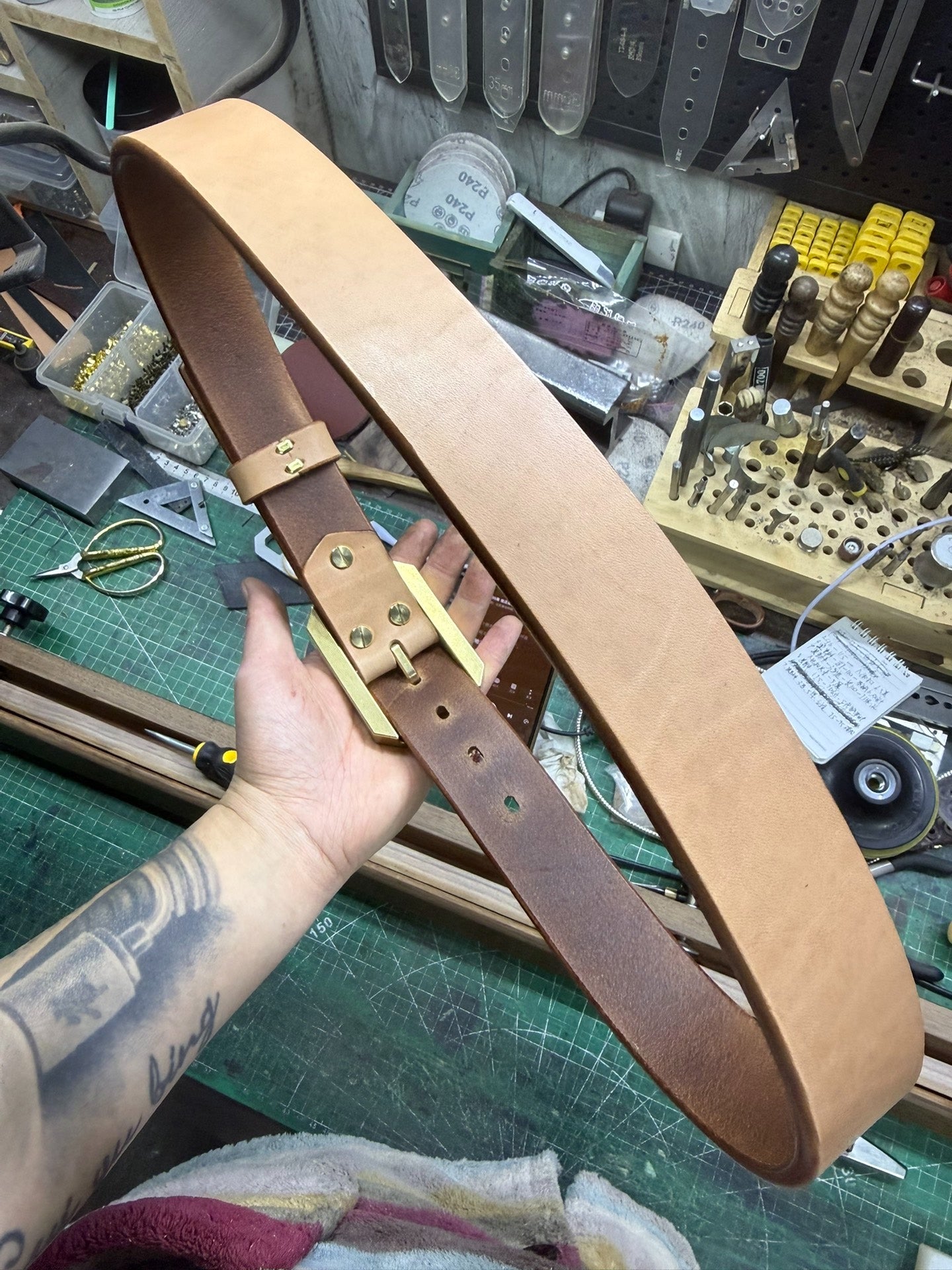 5mm Saddle Leather with Solid Brass Octagonal Line-Cut Buckle